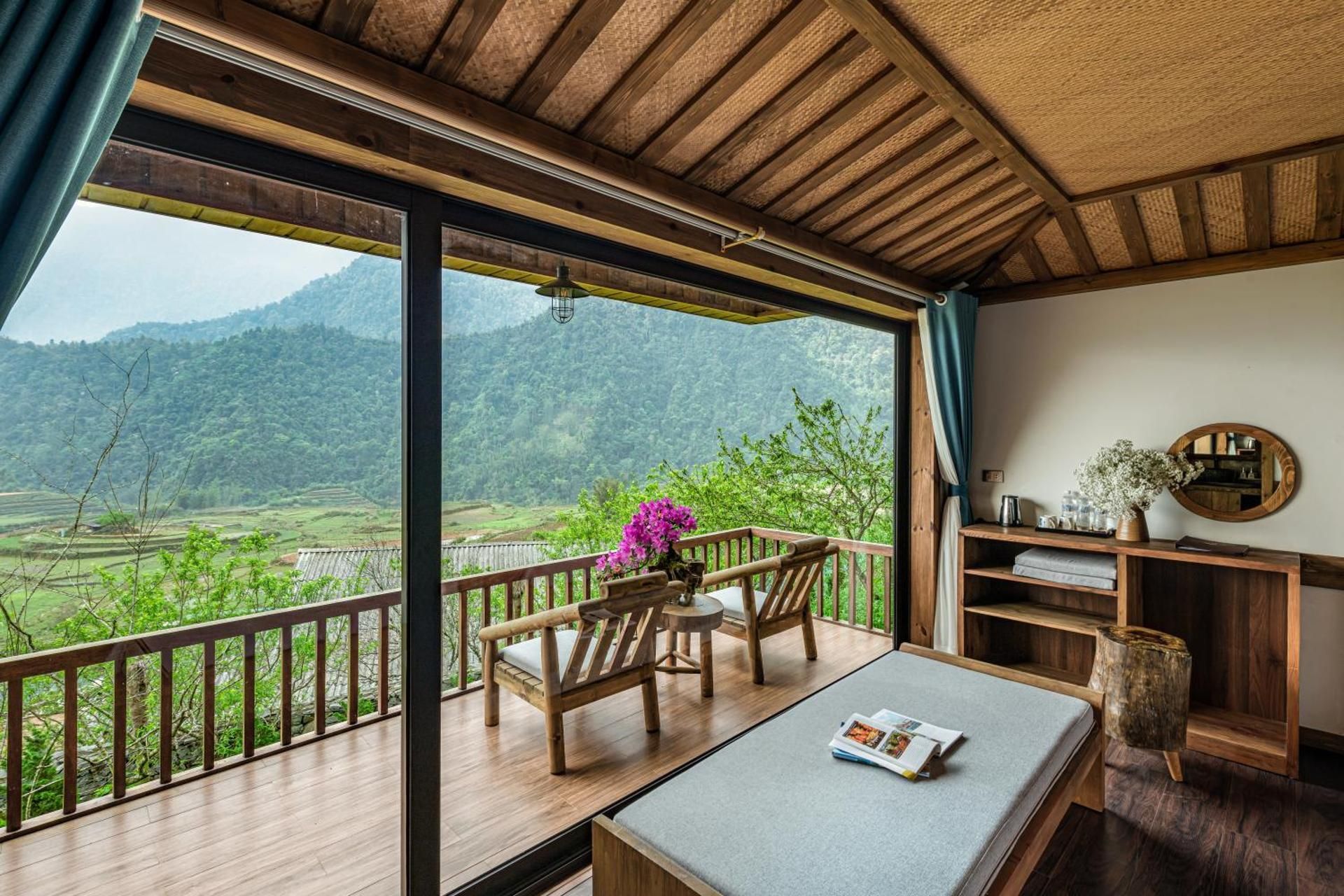 SIN CHAI ECOLODGE Deluxe Double Room with Balcony and Mountain view