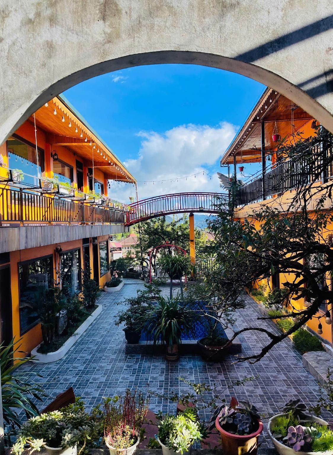 ALLEY HOUSE SAPA HOMESTAY