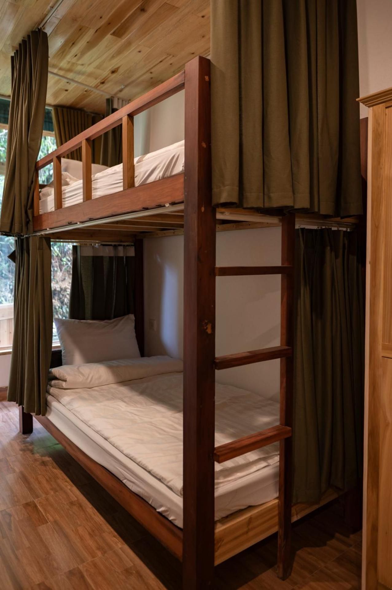 Mixed Dormitory Room