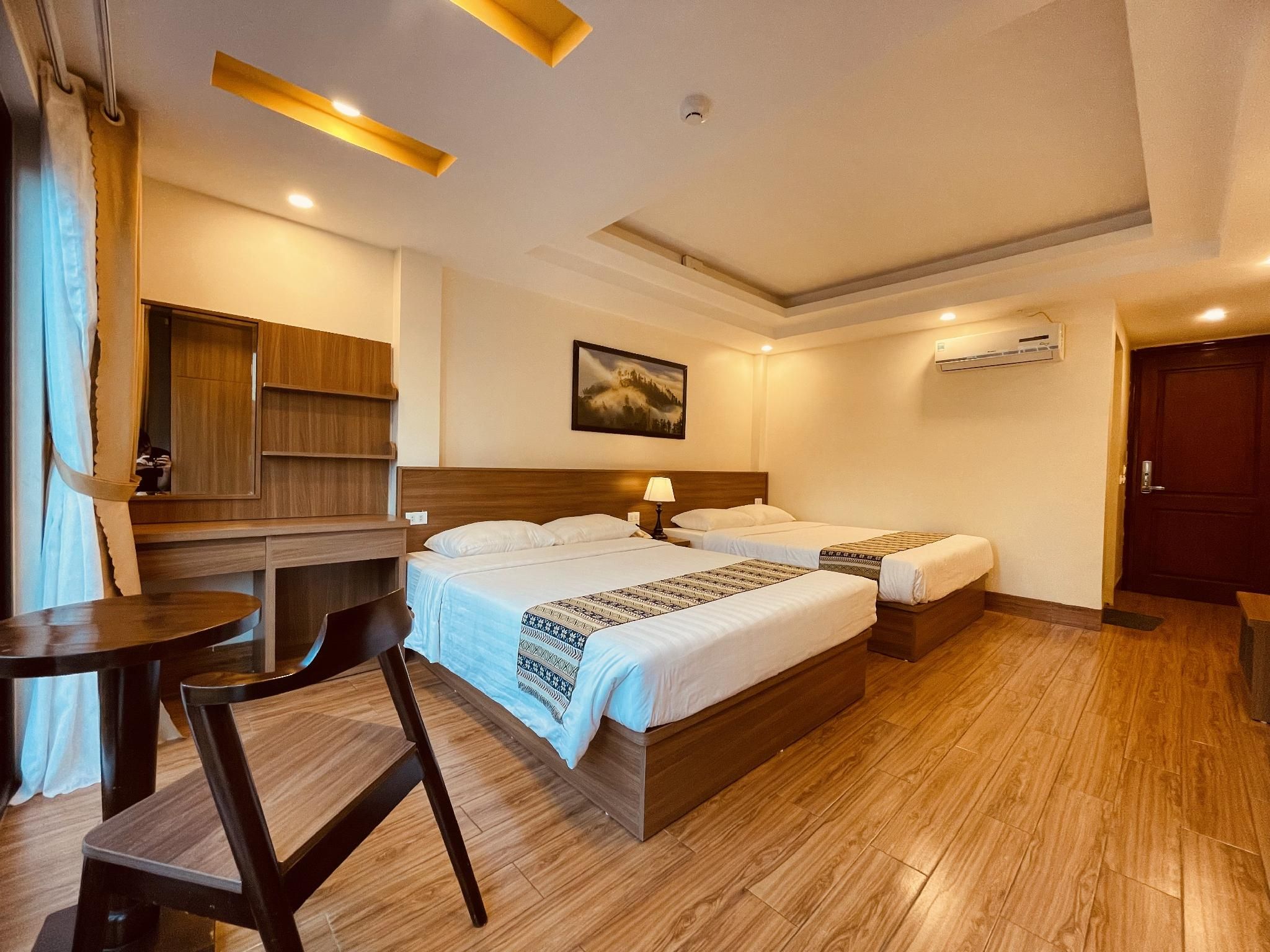 Deluxe Twin Balcony