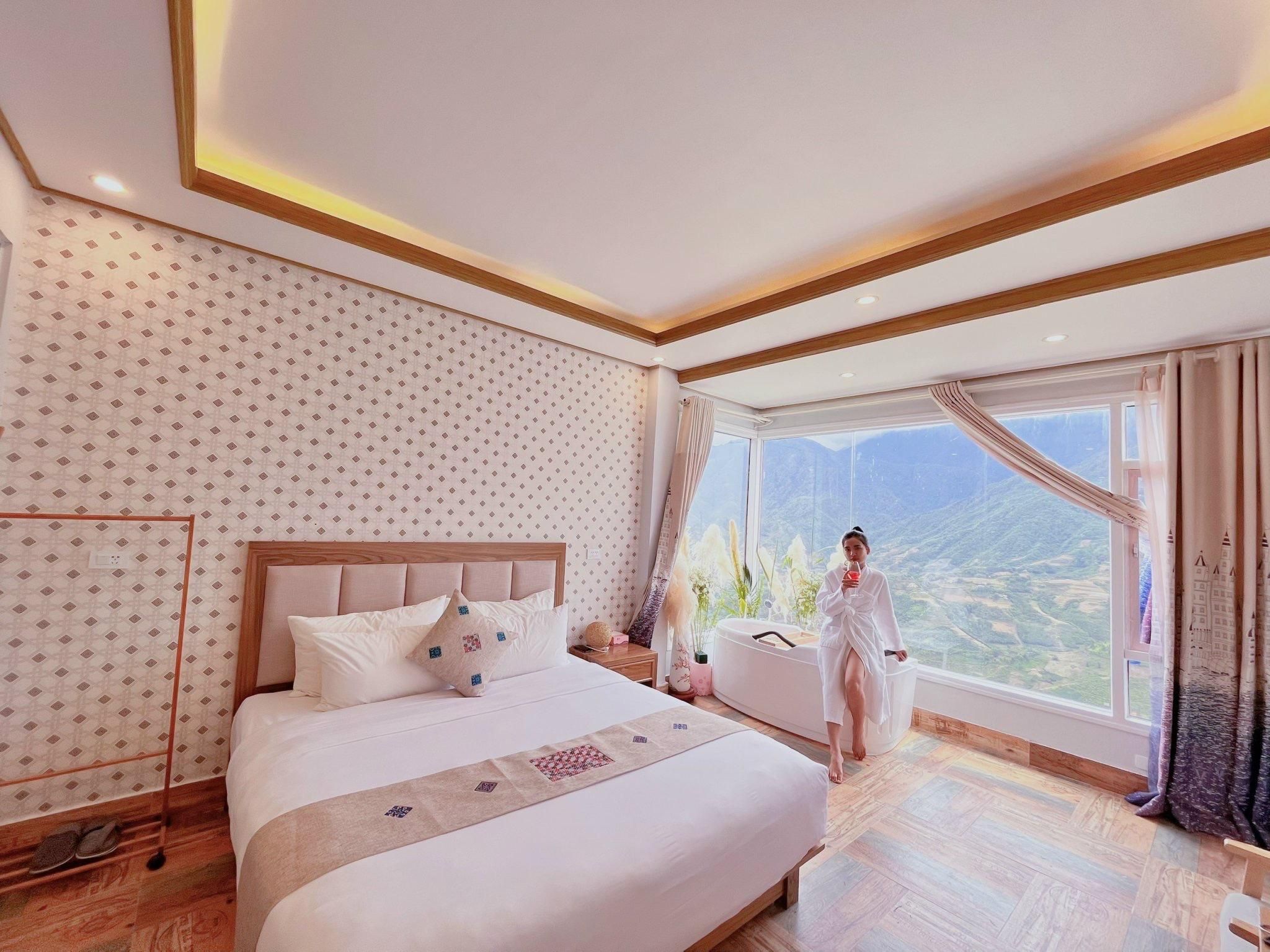 Double Room with Bathtub