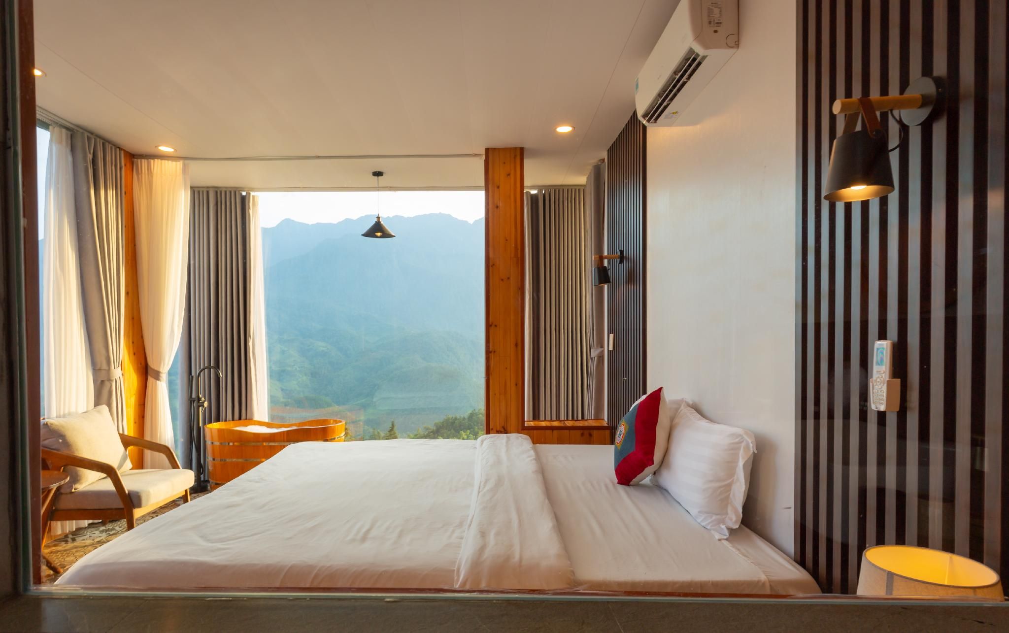 Suite with Hot Tub