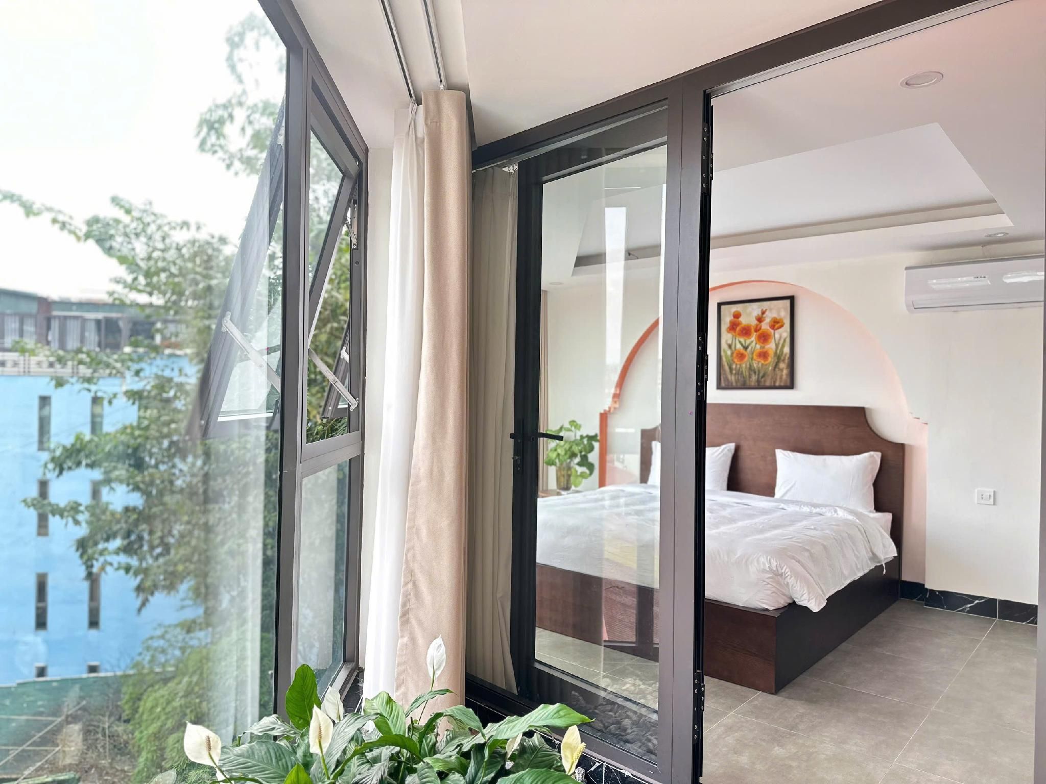 One Bedroom Deluxe Mountain View