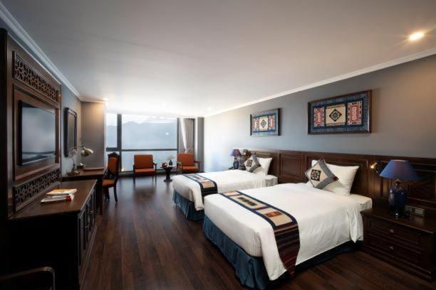 Superior Mountain View