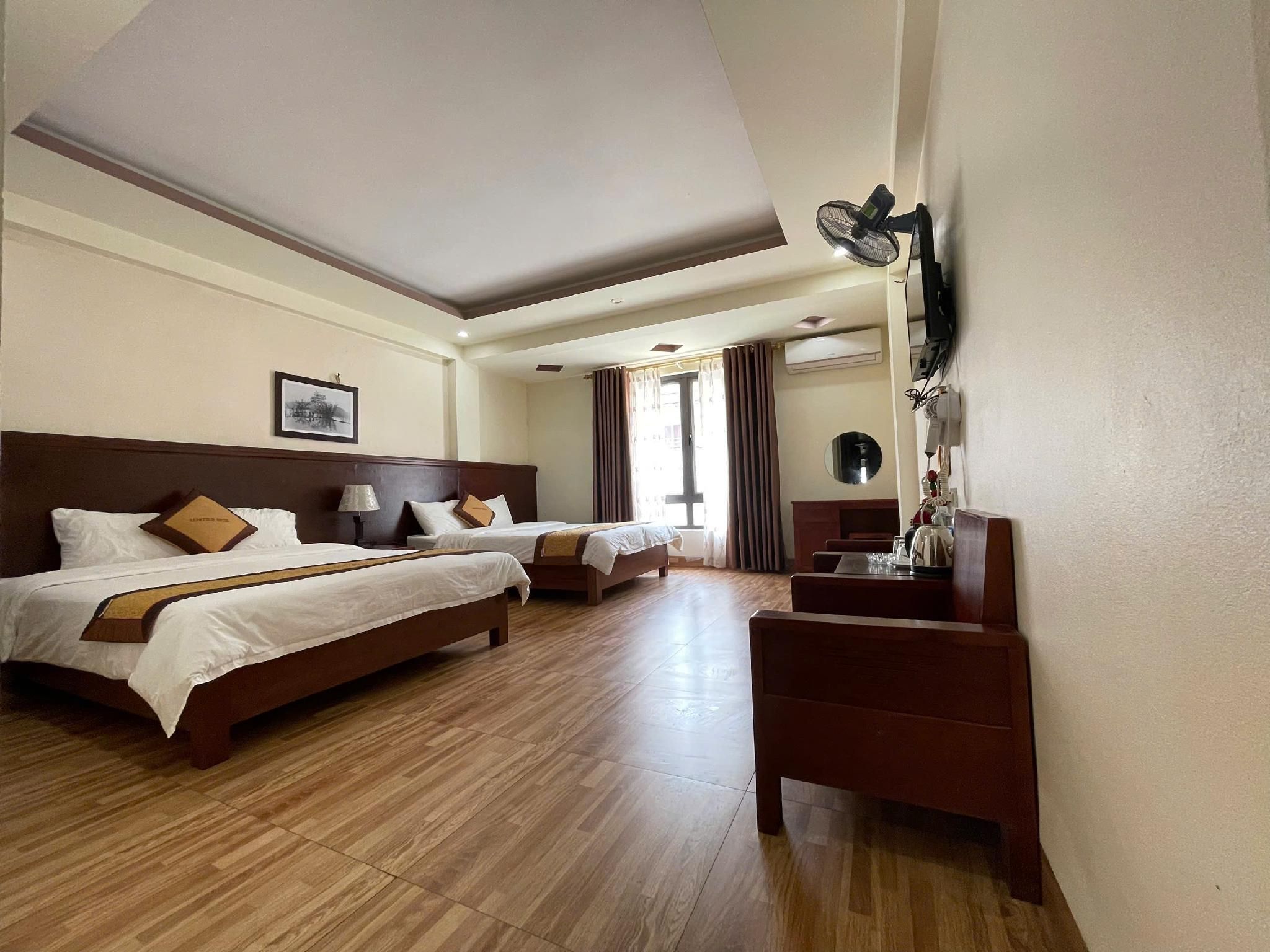 Deluxe - 2 Beds with Balcony