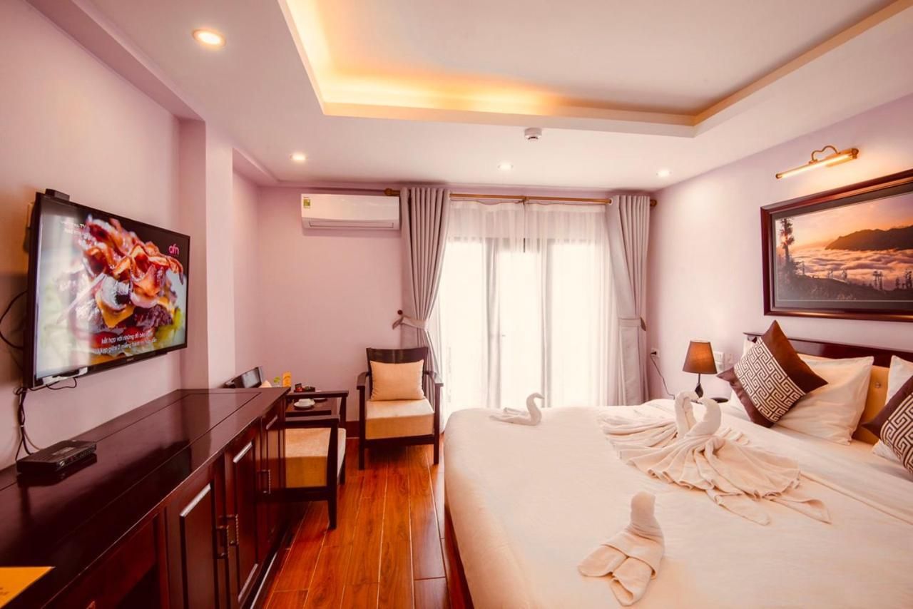 Deluxe Double Bed