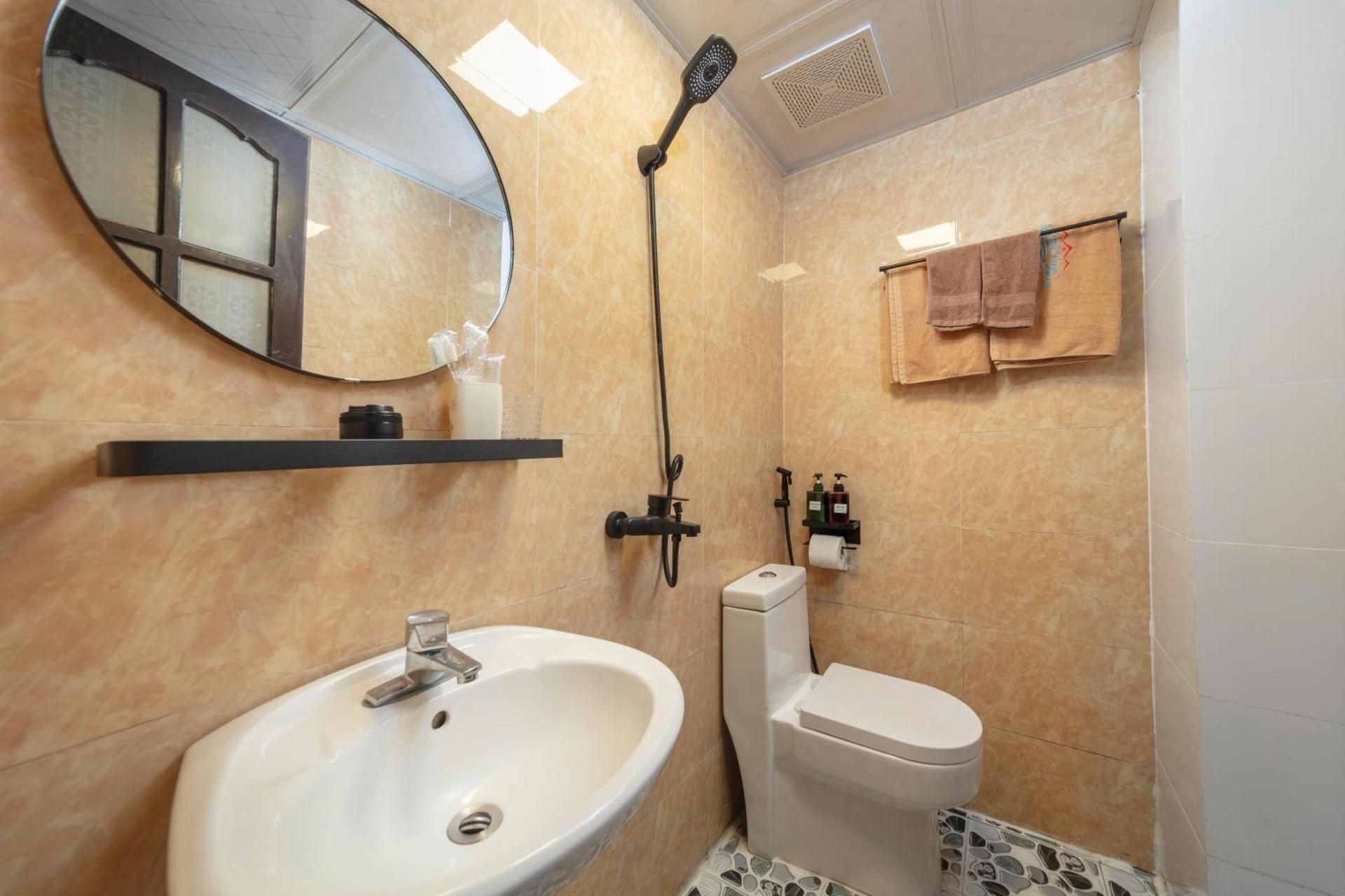 Deluxe Double or Twin Room with City View