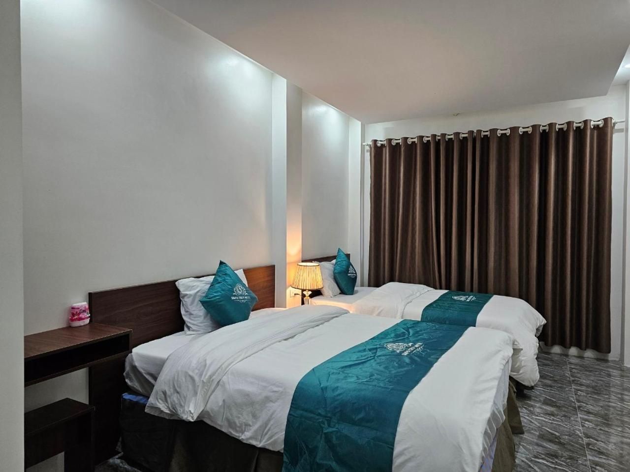 Twin Room with Mountain View