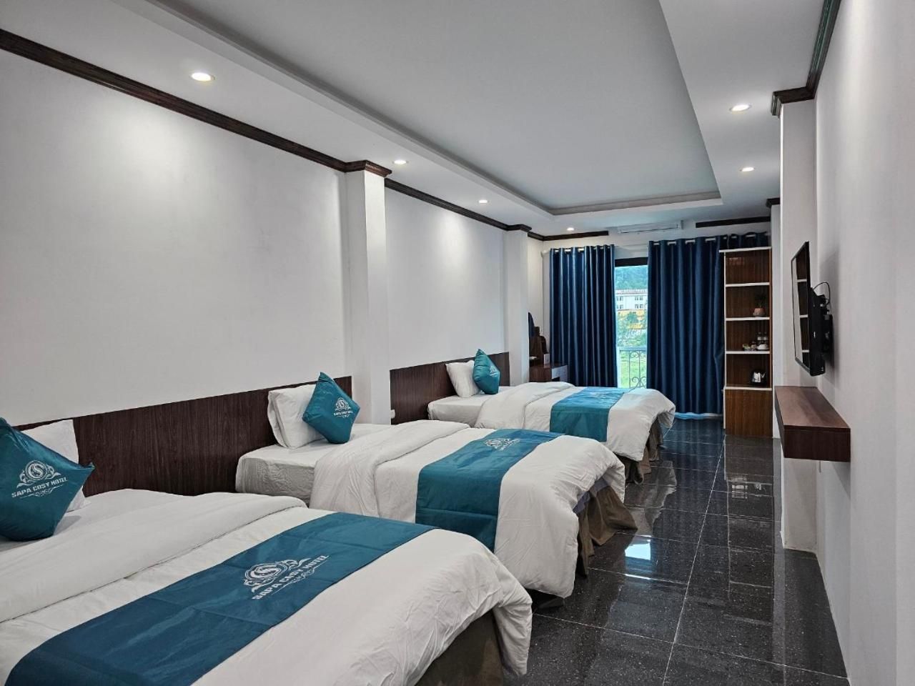 Triple Room with Mountain View