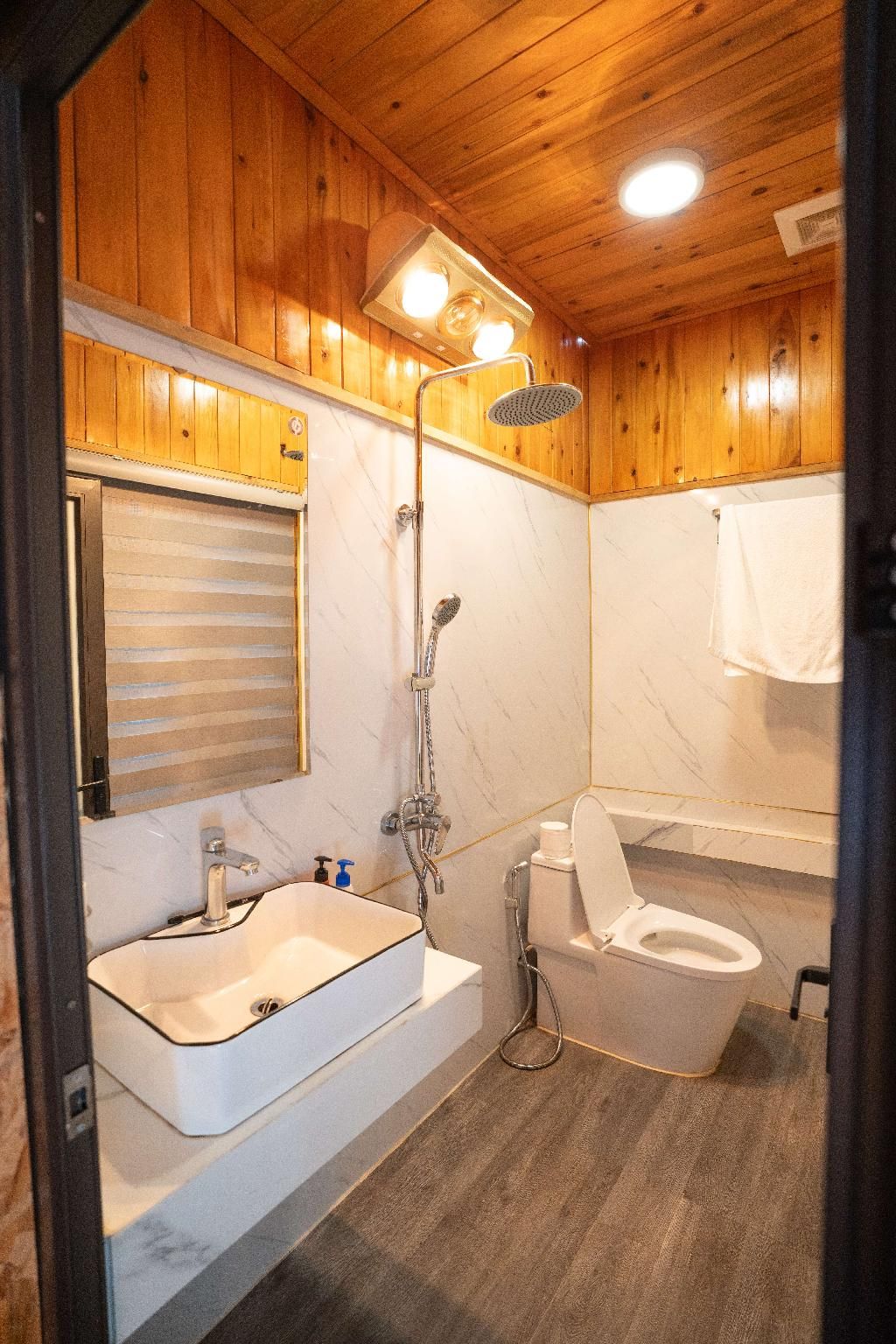 Sinai Bungalow & Hotel SaPa Wooden Double Twin 3