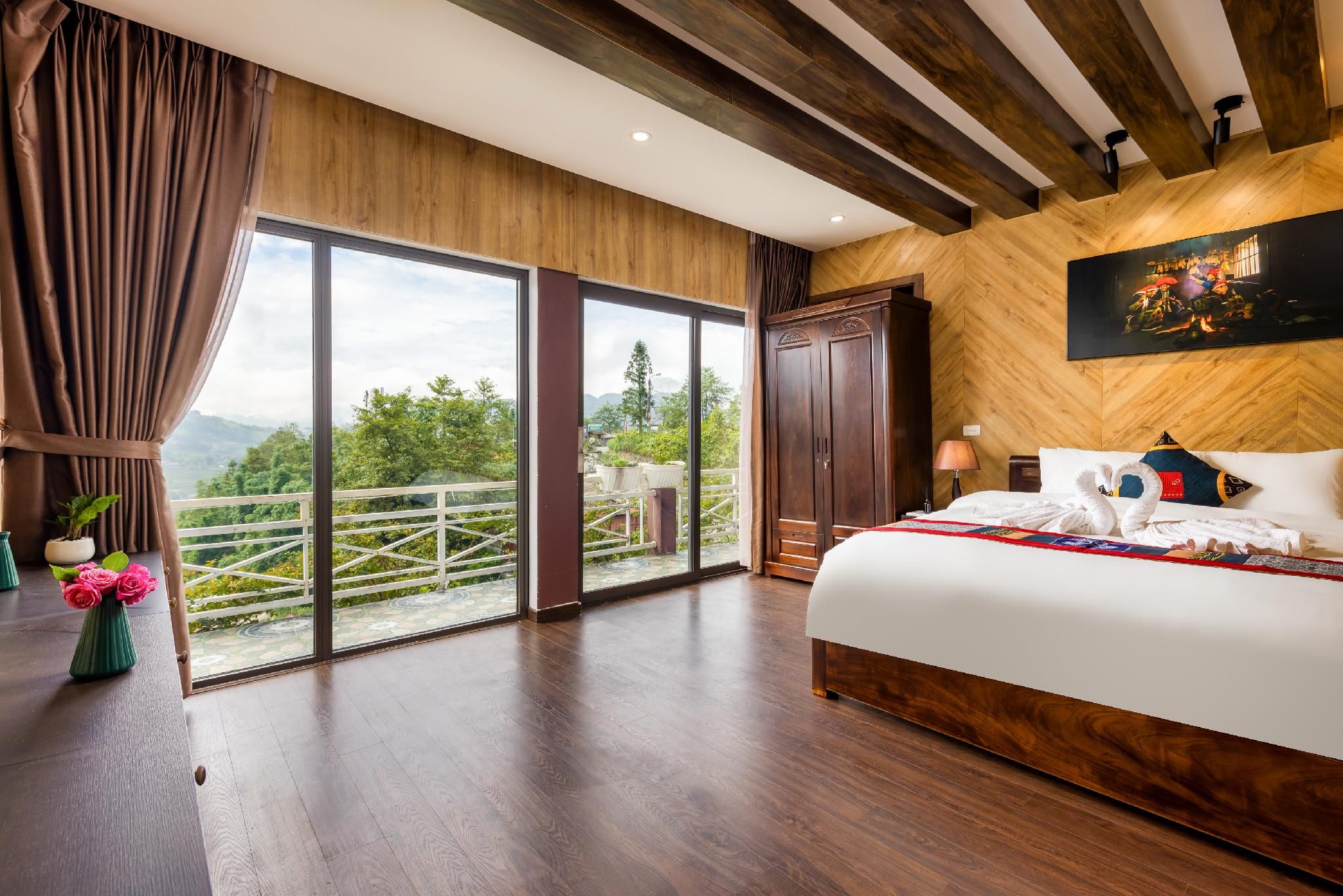 Deluxe Double AC Room with Ensuite Bathroorm