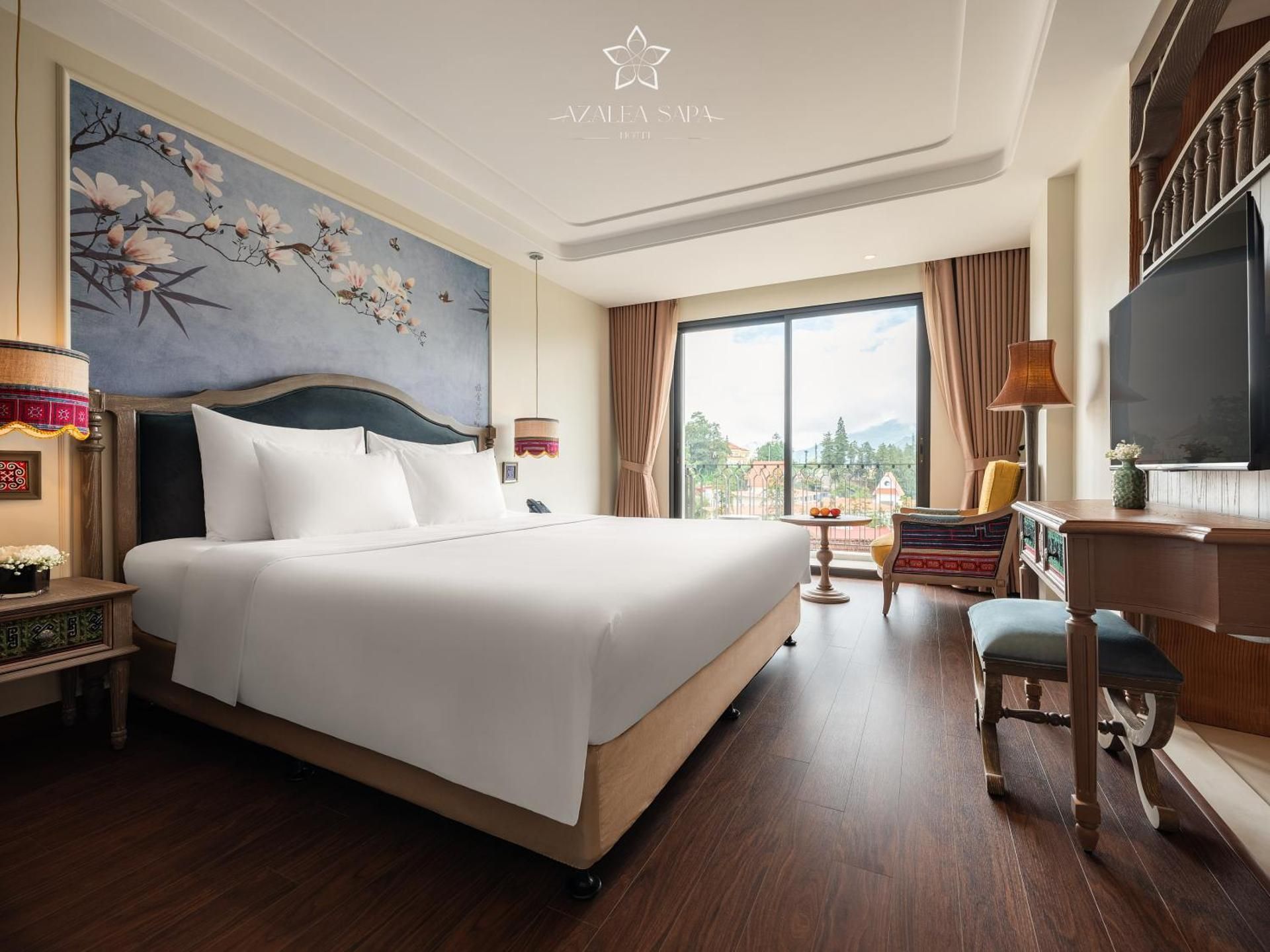 Junior Suite with Mountain View