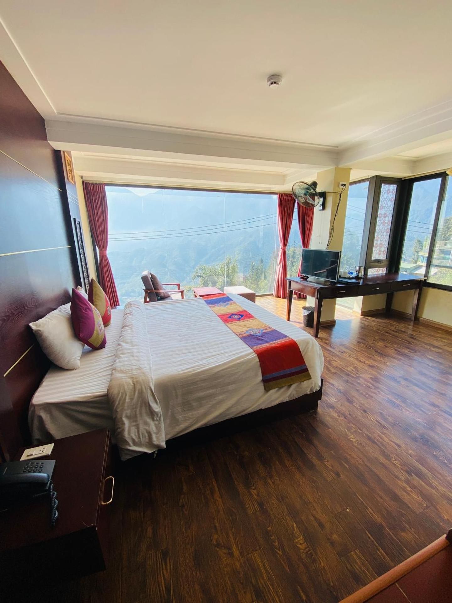 Double Room with Mountain View