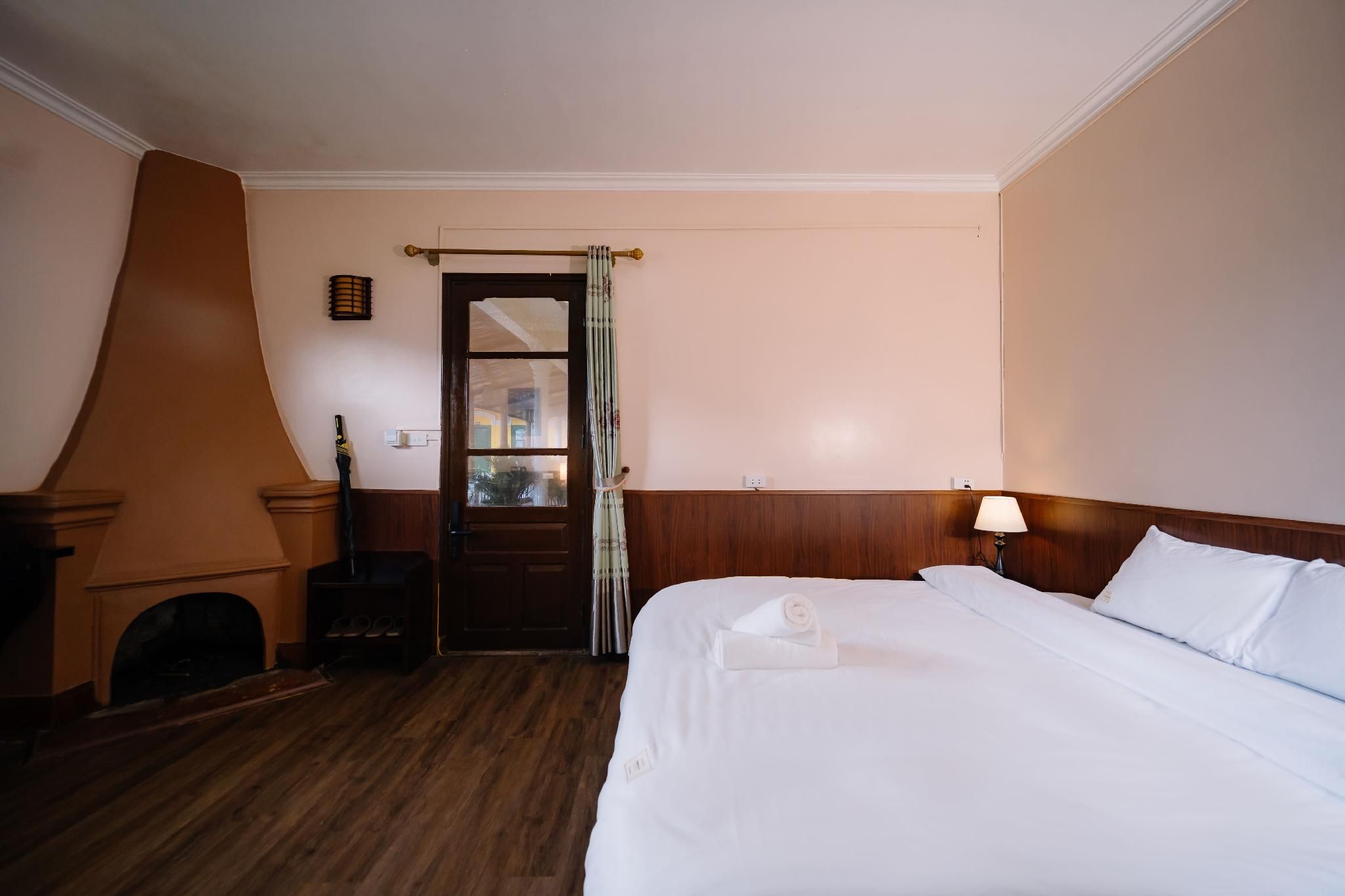 Mountain View Superior King Room