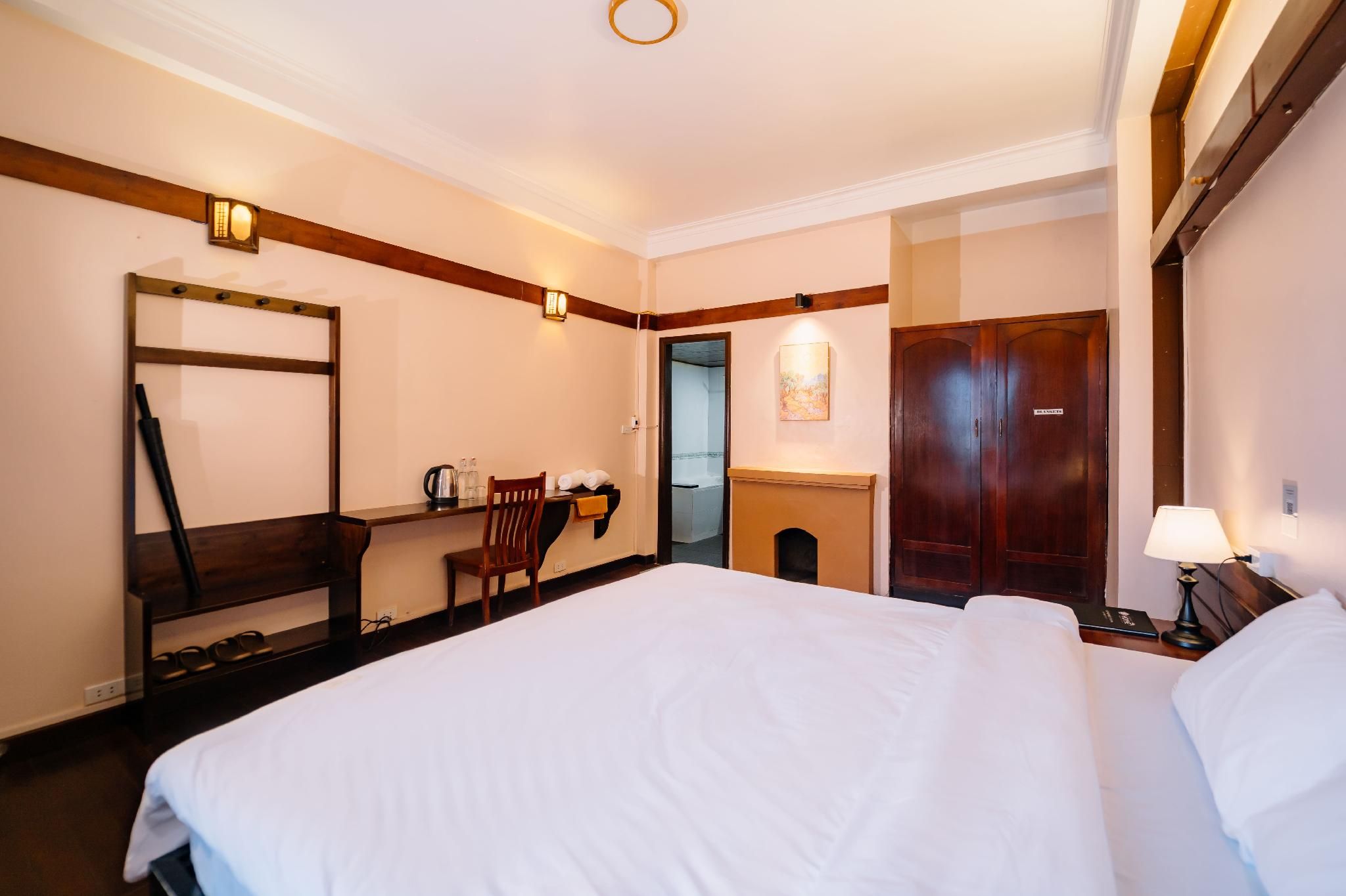 King Room with Mountain View