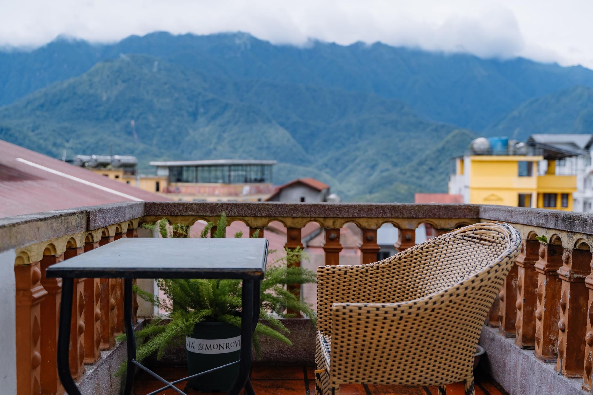 Deluxe Mountain View Double Room with Balcony