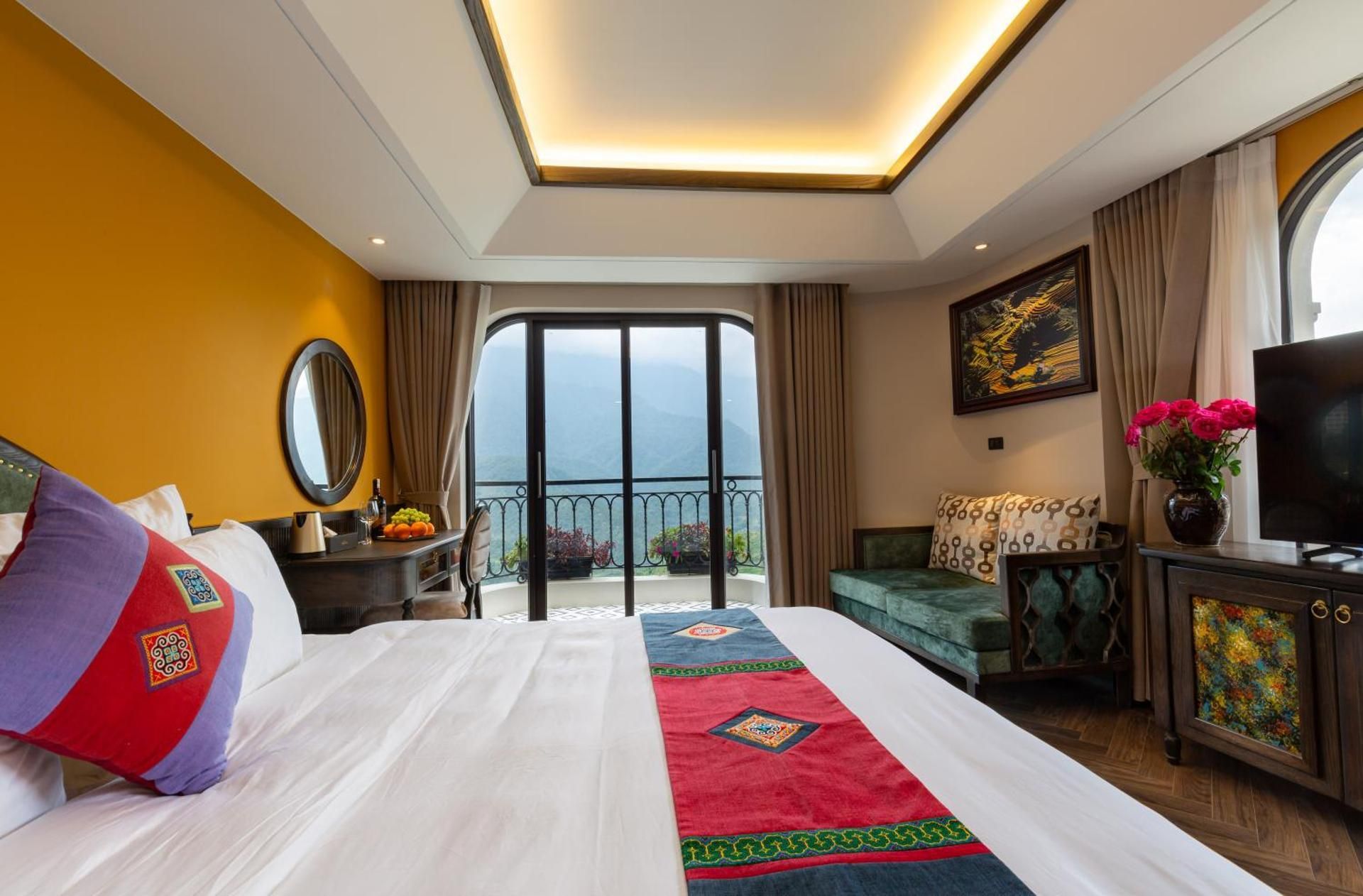 Double Room with Mountain View