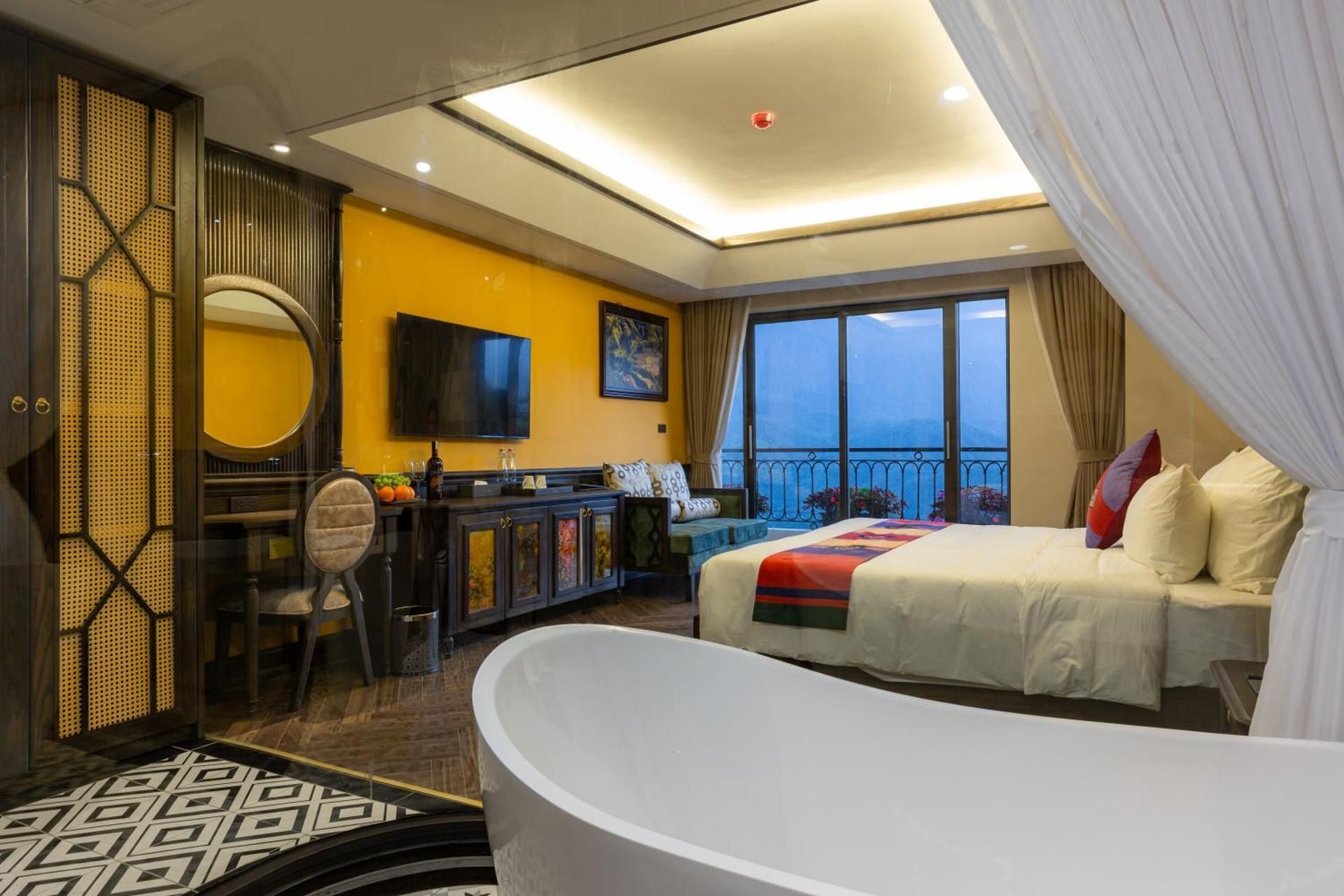 Double Room with Mountain View