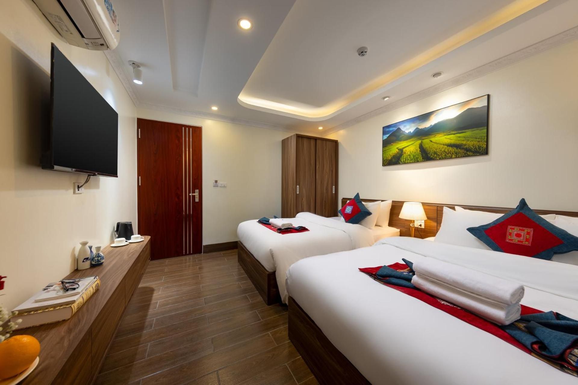 Quadruple Room with Mountain View