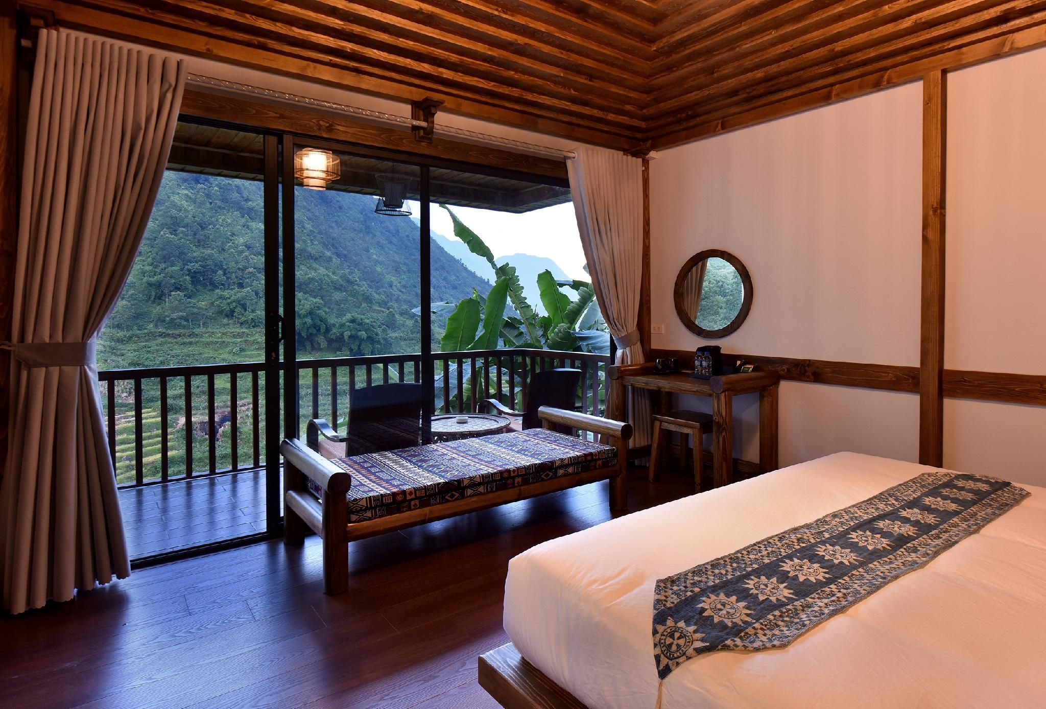 King Room with Mountain View