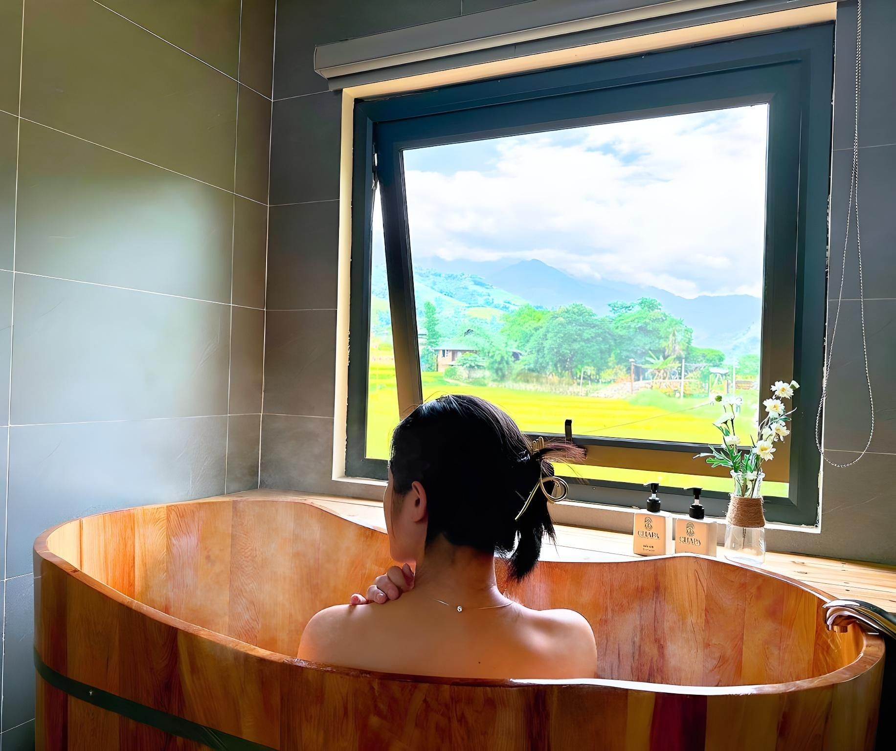 Deluxe Bungalow with Balcony