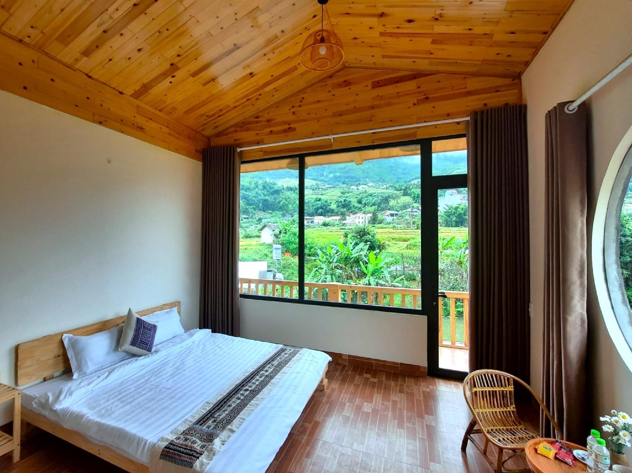Deluxe Double Room with Mountain View