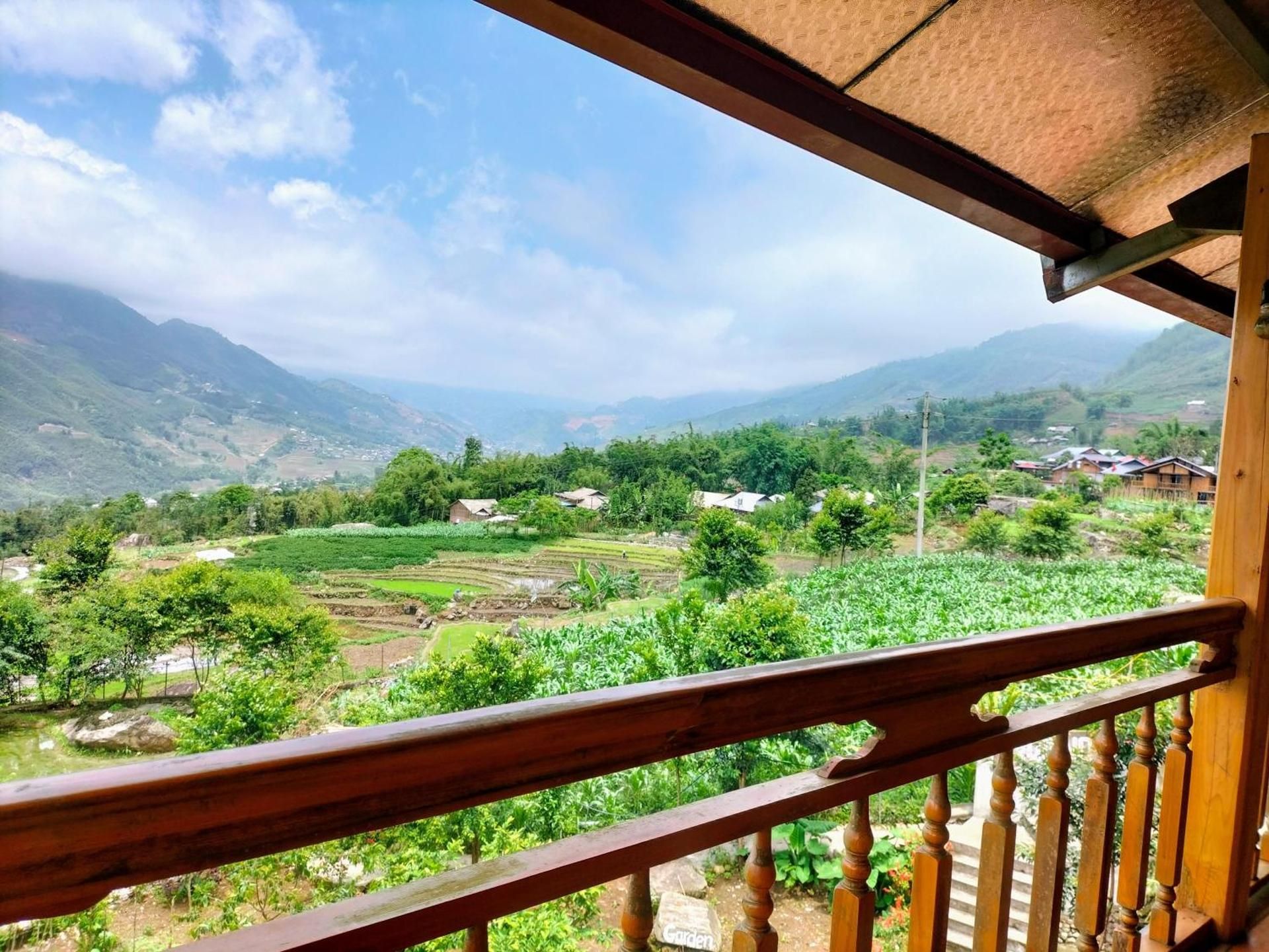 Family Room with Mountain View