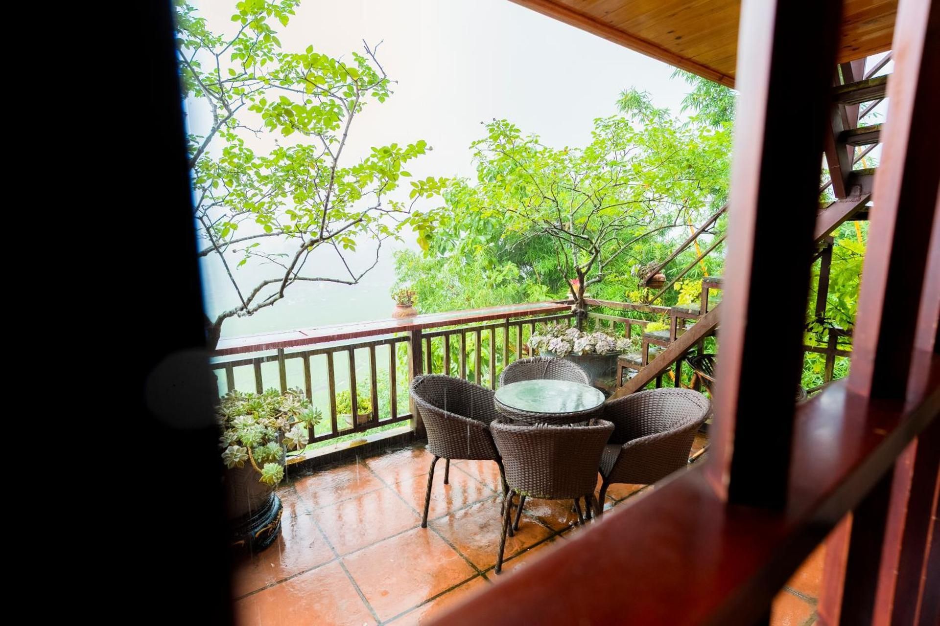 King Room with Mountain View