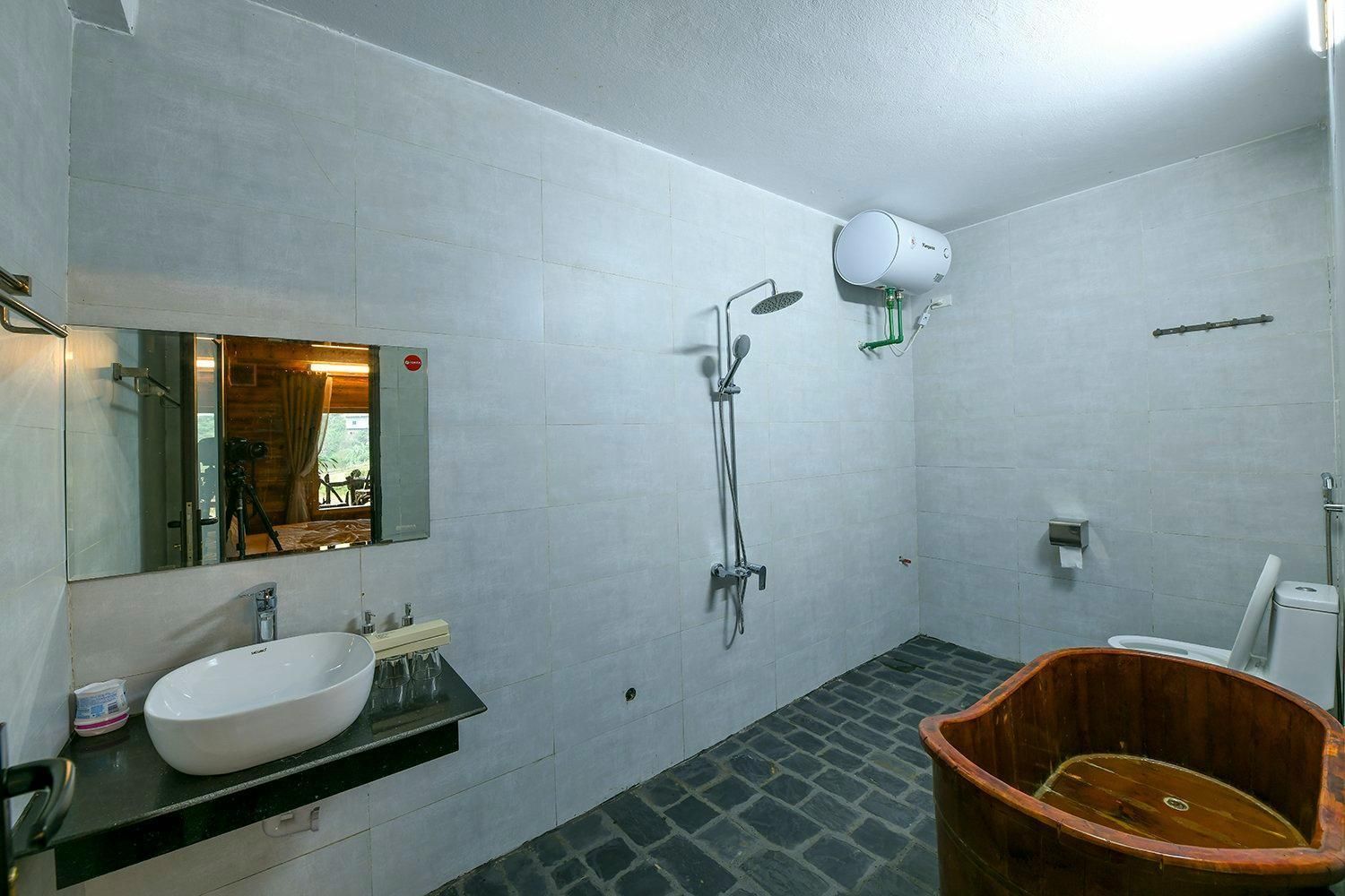 Mountain View Queen Room