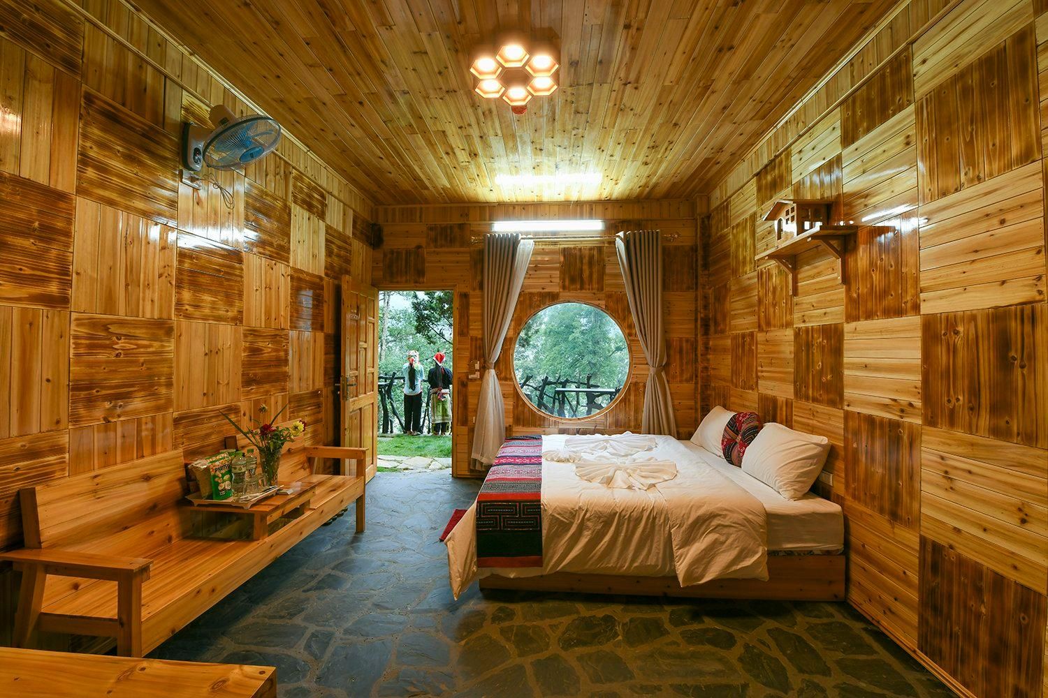 Mountain View Classic Room with Balcony 