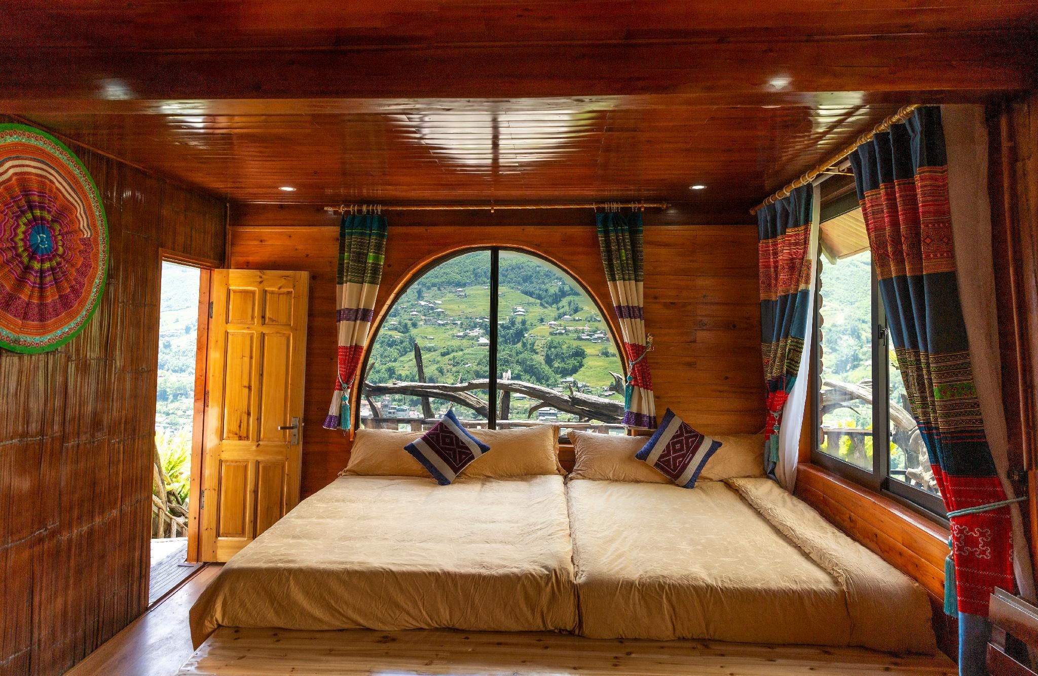 Deluxe Family Room