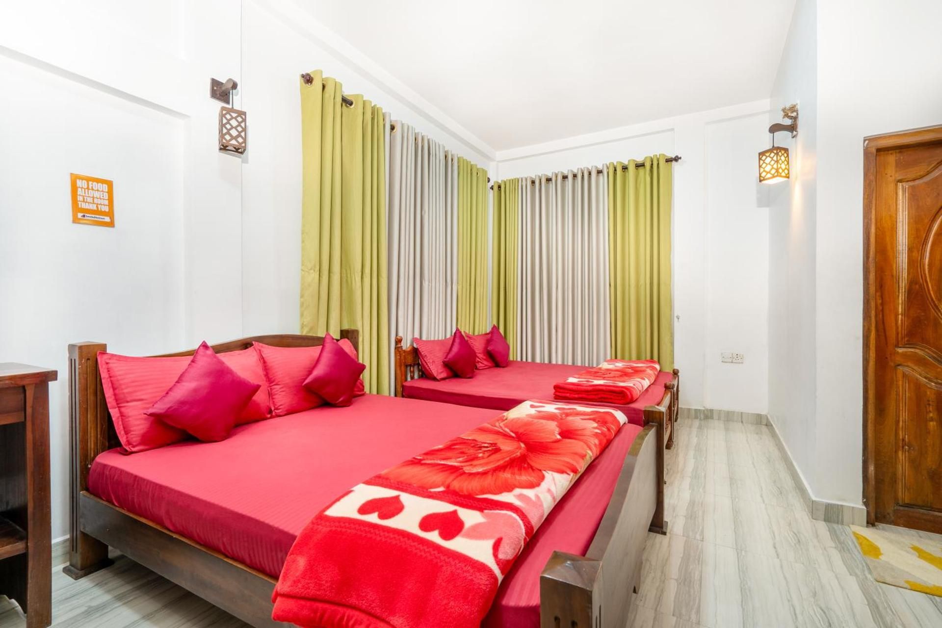 Deluxe Family Room