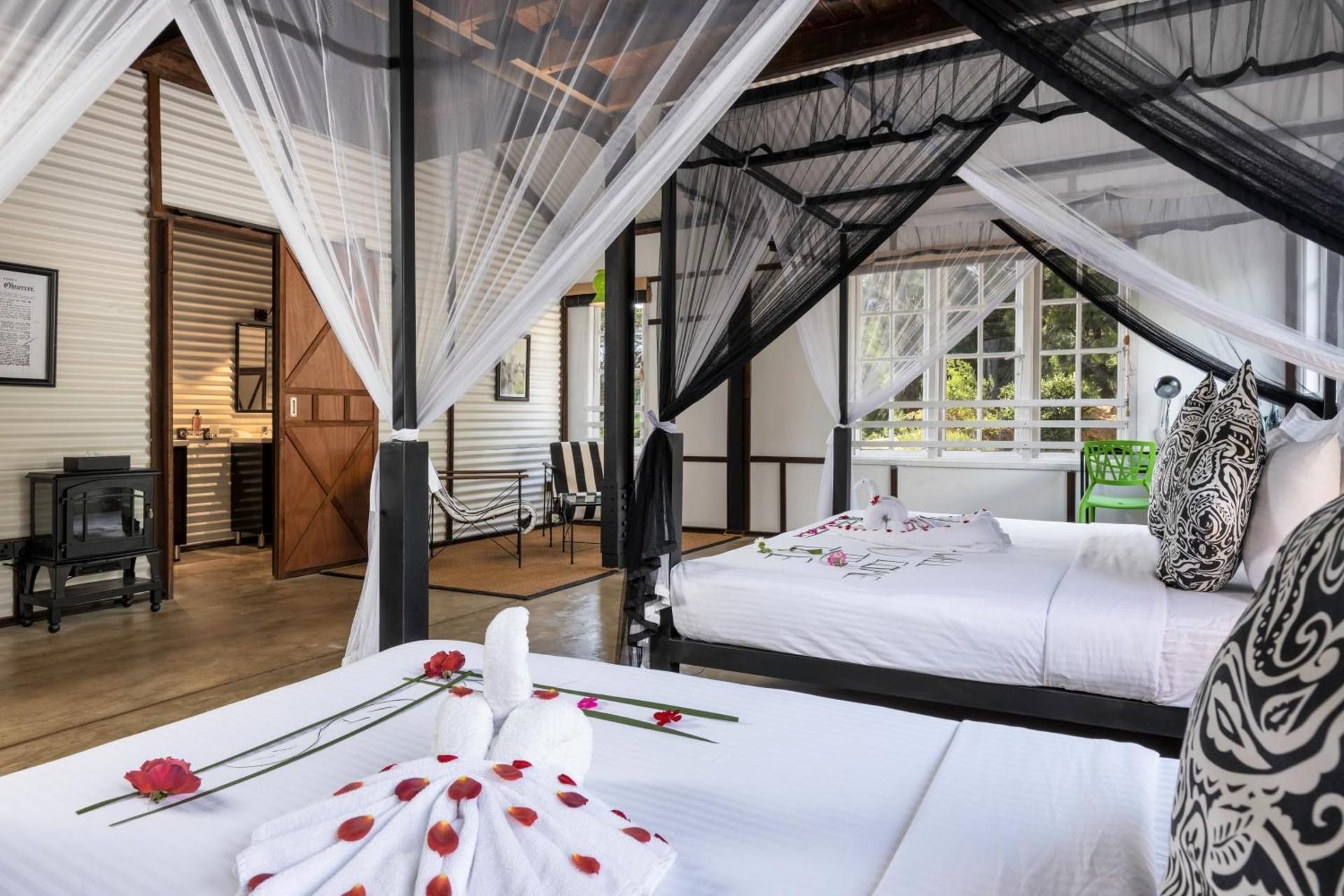 Deluxe Family Room Including Kabaragalla Cup of Tea on Arrival, Sundown Tea with Local Delights, Curated Local Gift Box, and a Unique Leaf-to-Cup Experience at our Tea Factory.