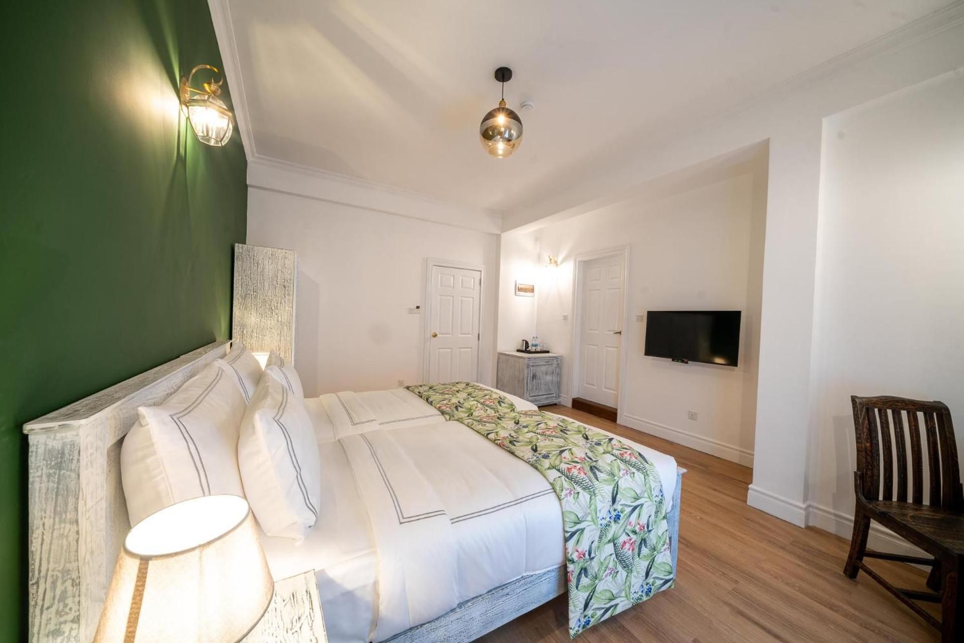 Pedro Barn Superior Twin 3