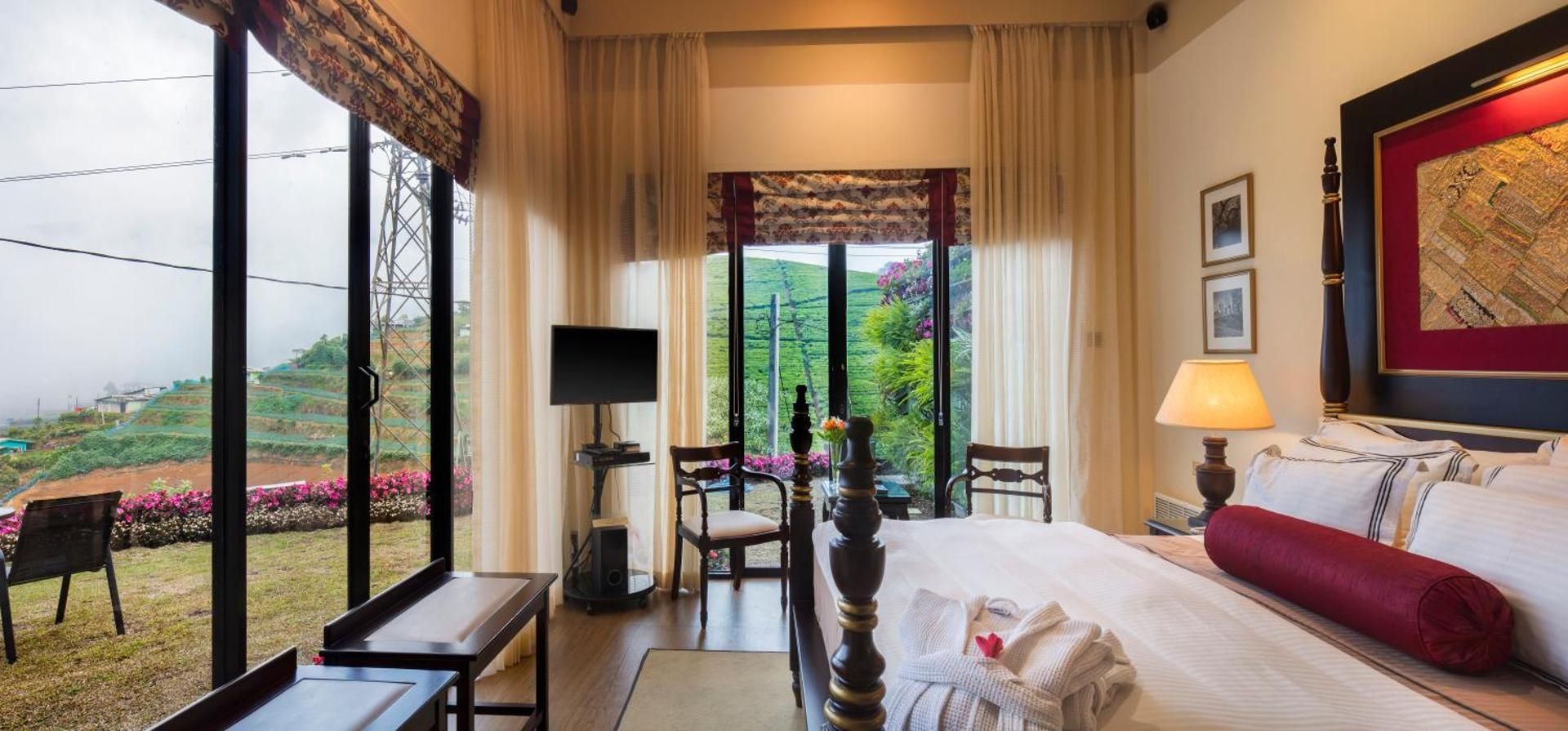 King Room on ground floor with Garden access and Mountain View 