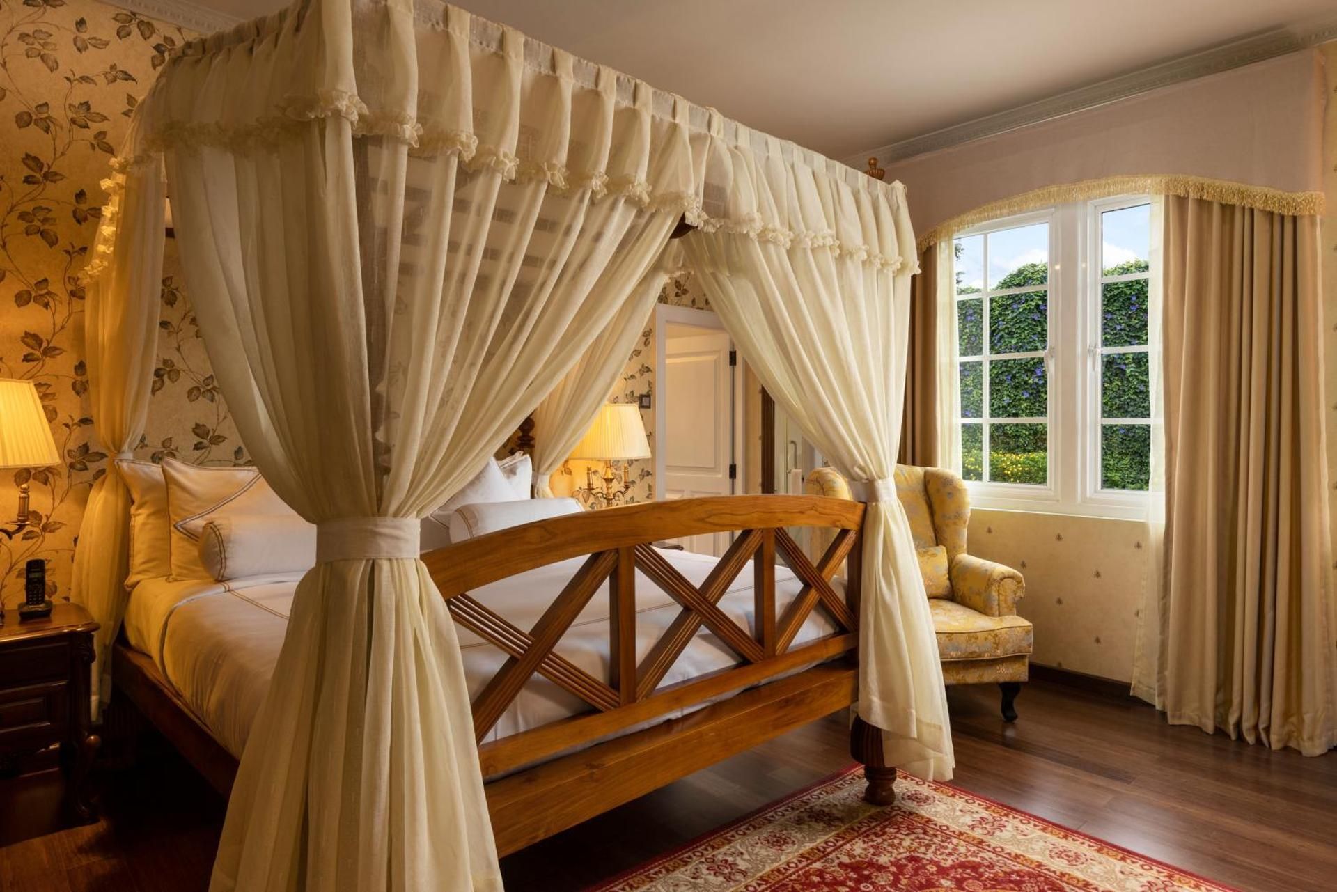 The Westbury Palace Prestige Deluxe Room