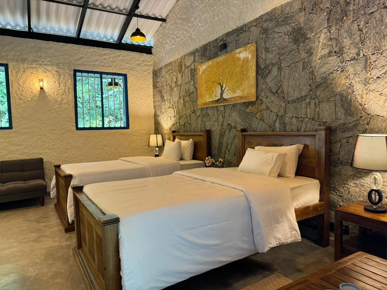 Twin Bed Room