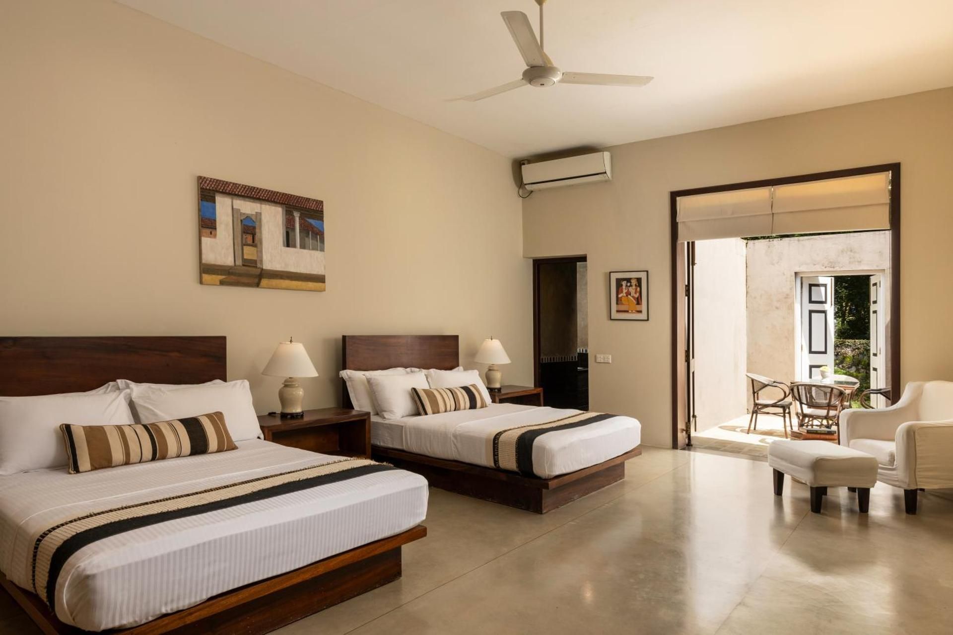 Family Room with Garden View