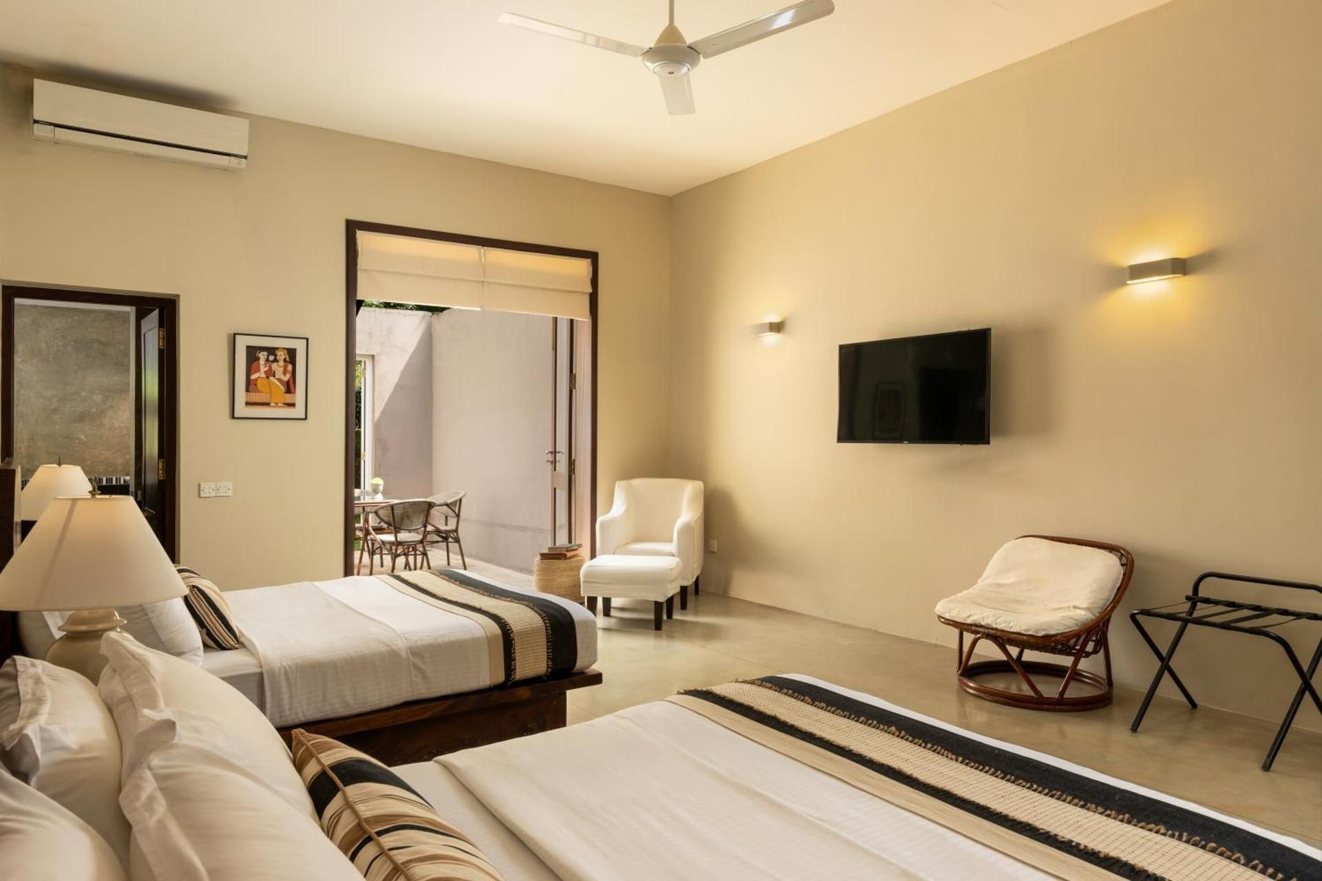 Family Room with Garden View