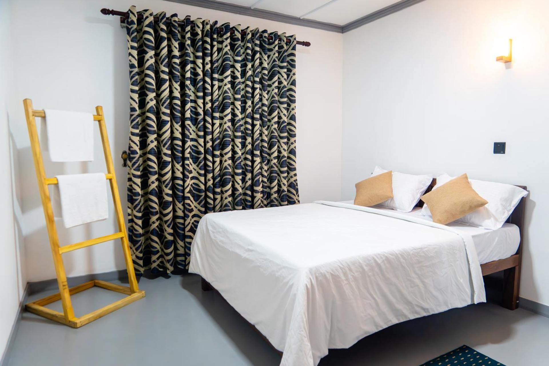 Deluxe Double Room (2 Adults + 1 Child)