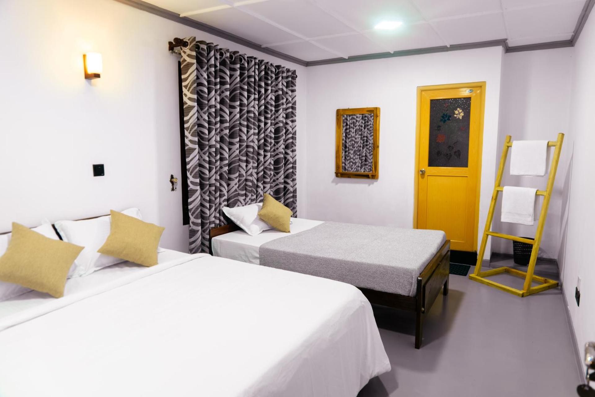 Comfort Triple Room with Shower