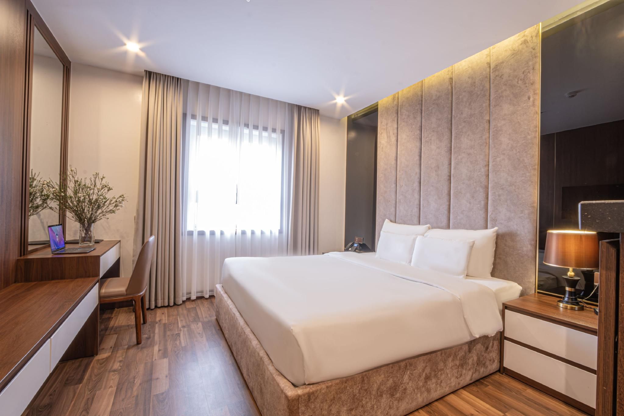 Superior Room with City View