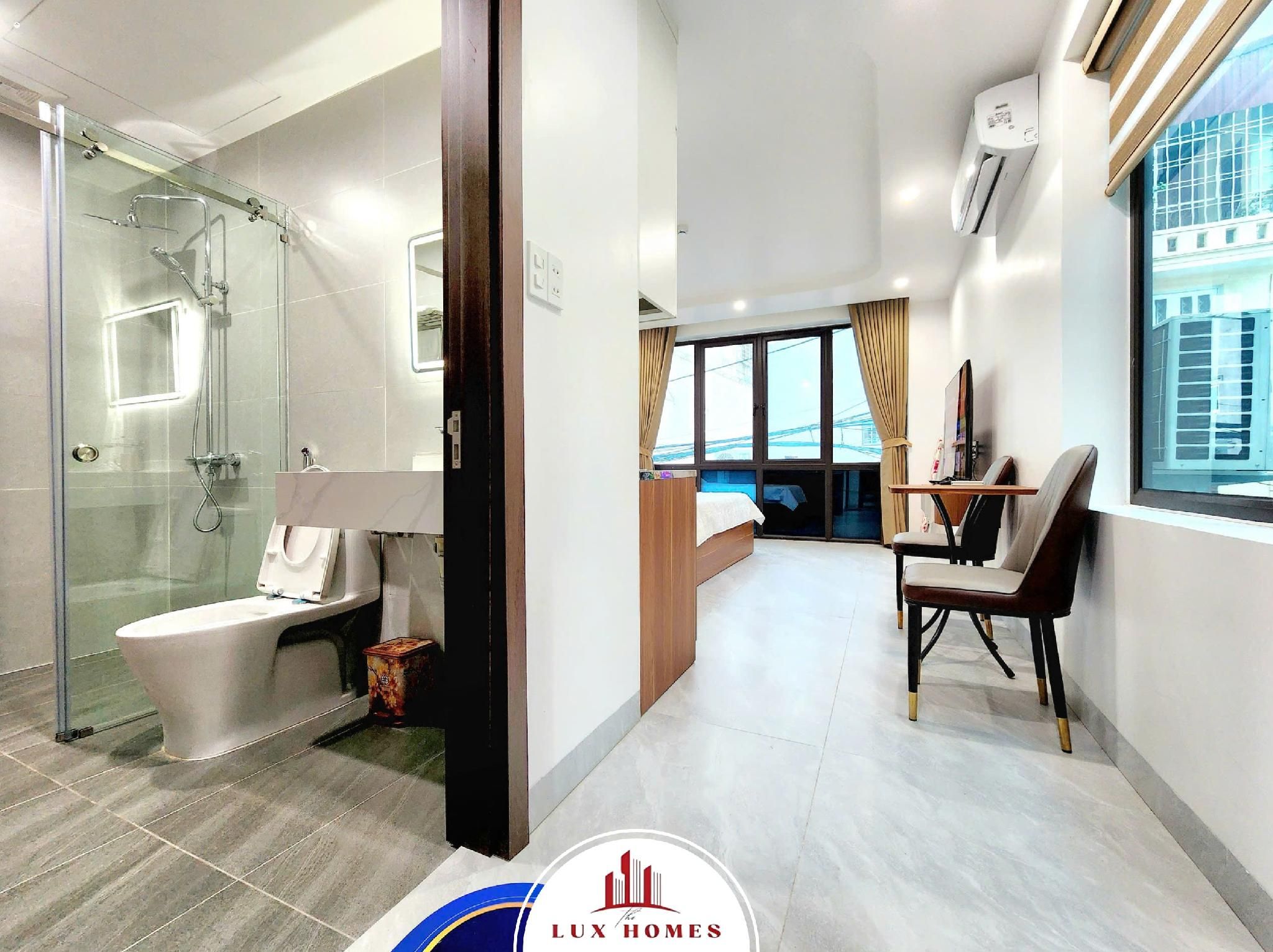 The LuxHomes Apartment - 231 Văn Cao Apartment with Balcony 2