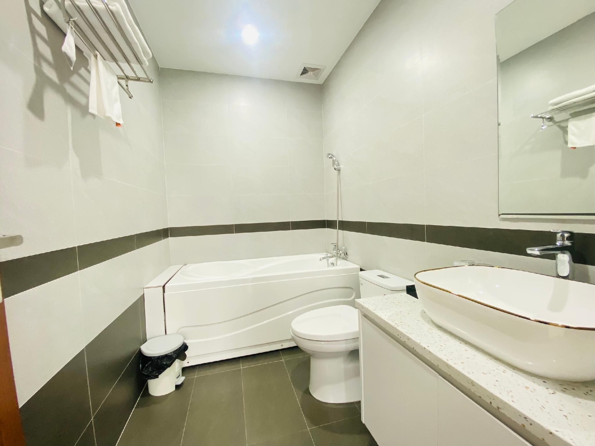 1-Bedroom Superior Garden View Apartment