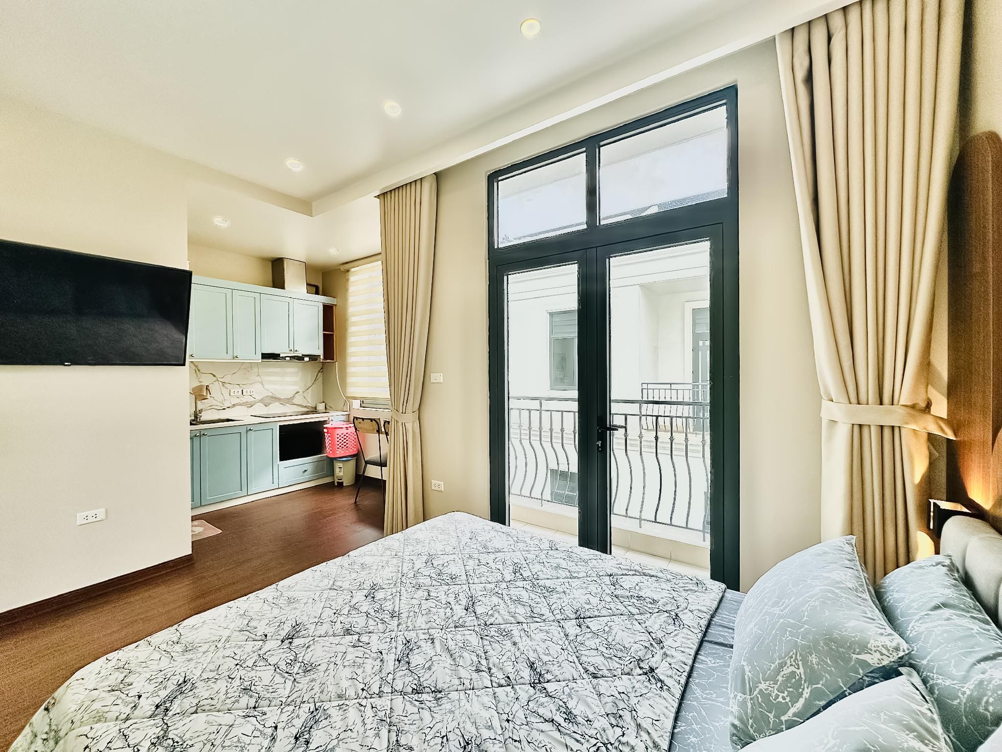 Studio Apartment - Non-Smoking