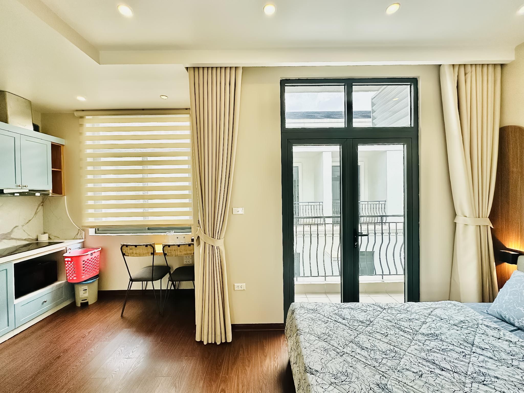 Studio Apartment - Non-Smoking