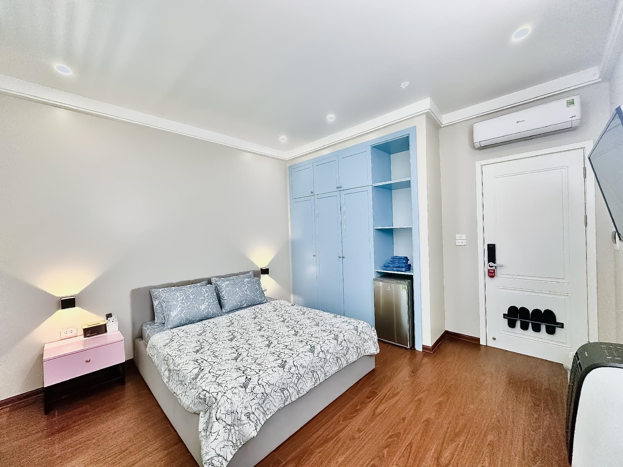 META HOME Hotel & Apartment Studio Residence with King Bed