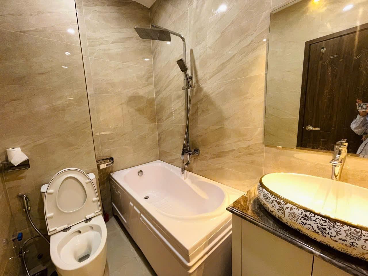 1-Bedroom Condo