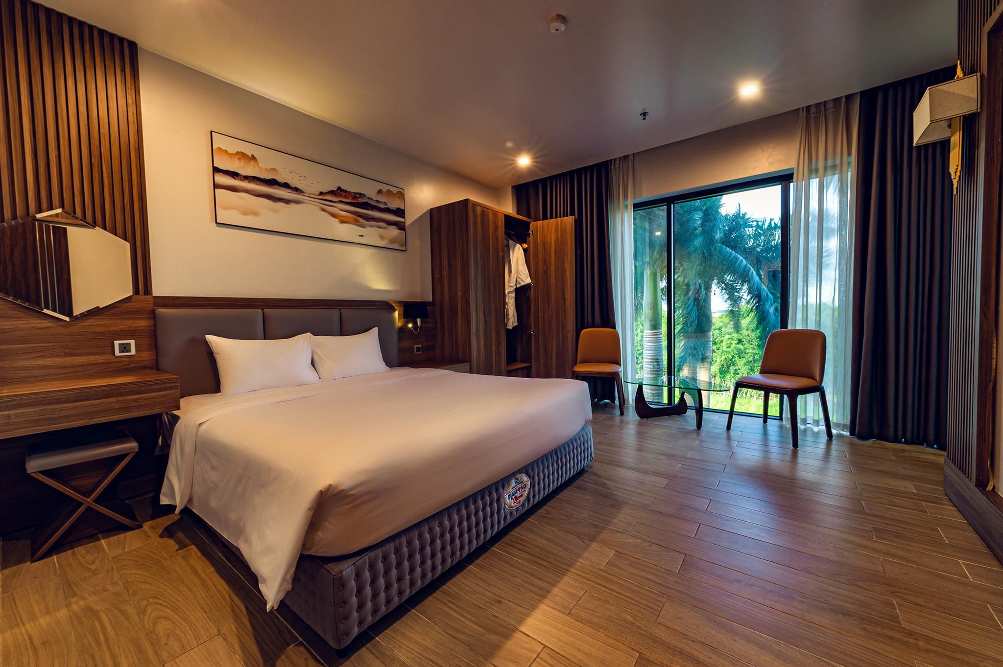 Executive Room with Bathtub