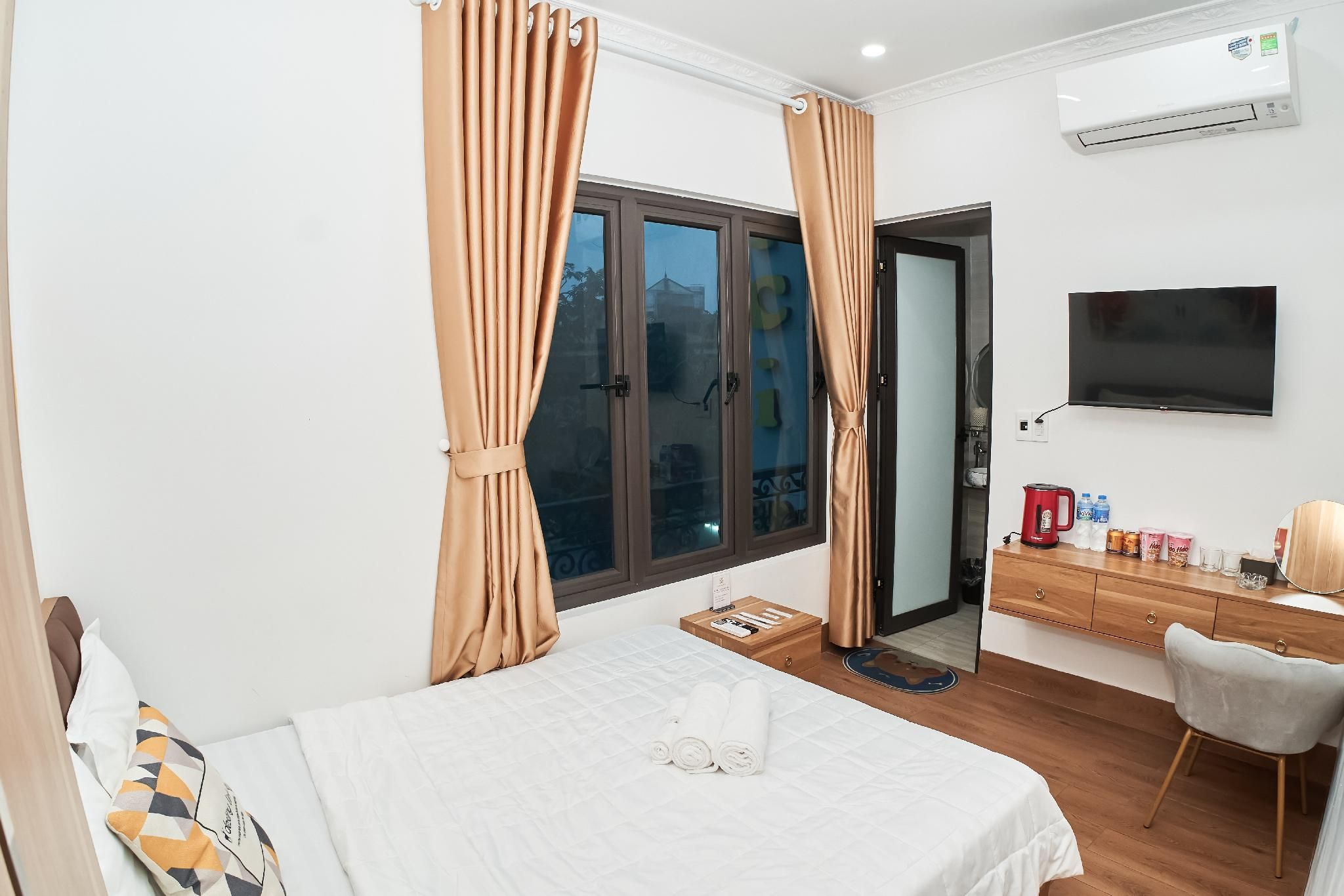 Superior - 1 King Bed